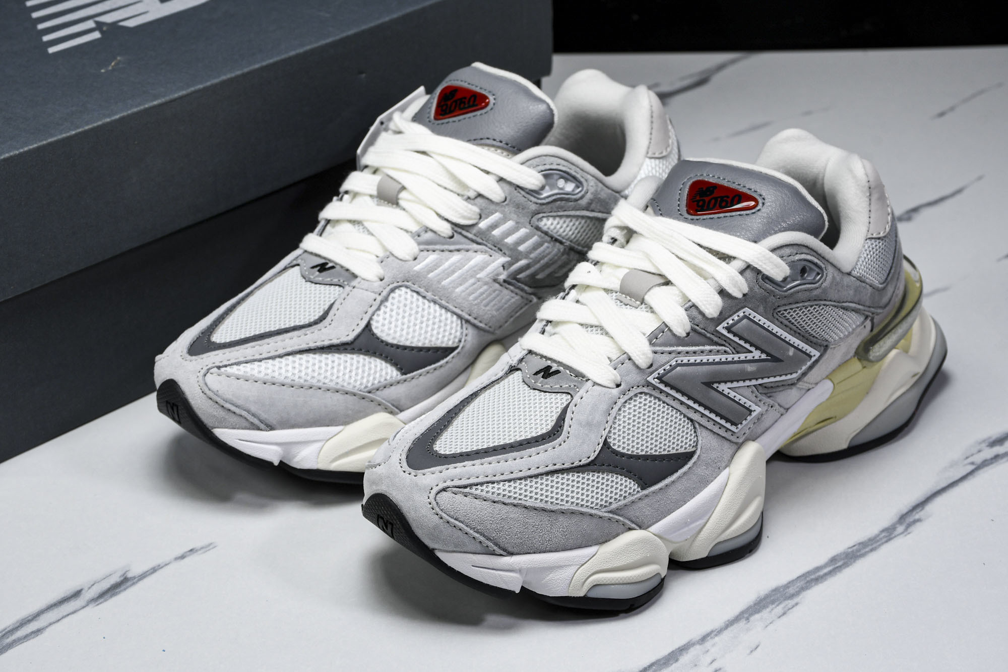 纯原 Joe Freshgoods x New Balance NB9060 复古休闲运动慢跑鞋 白灰色