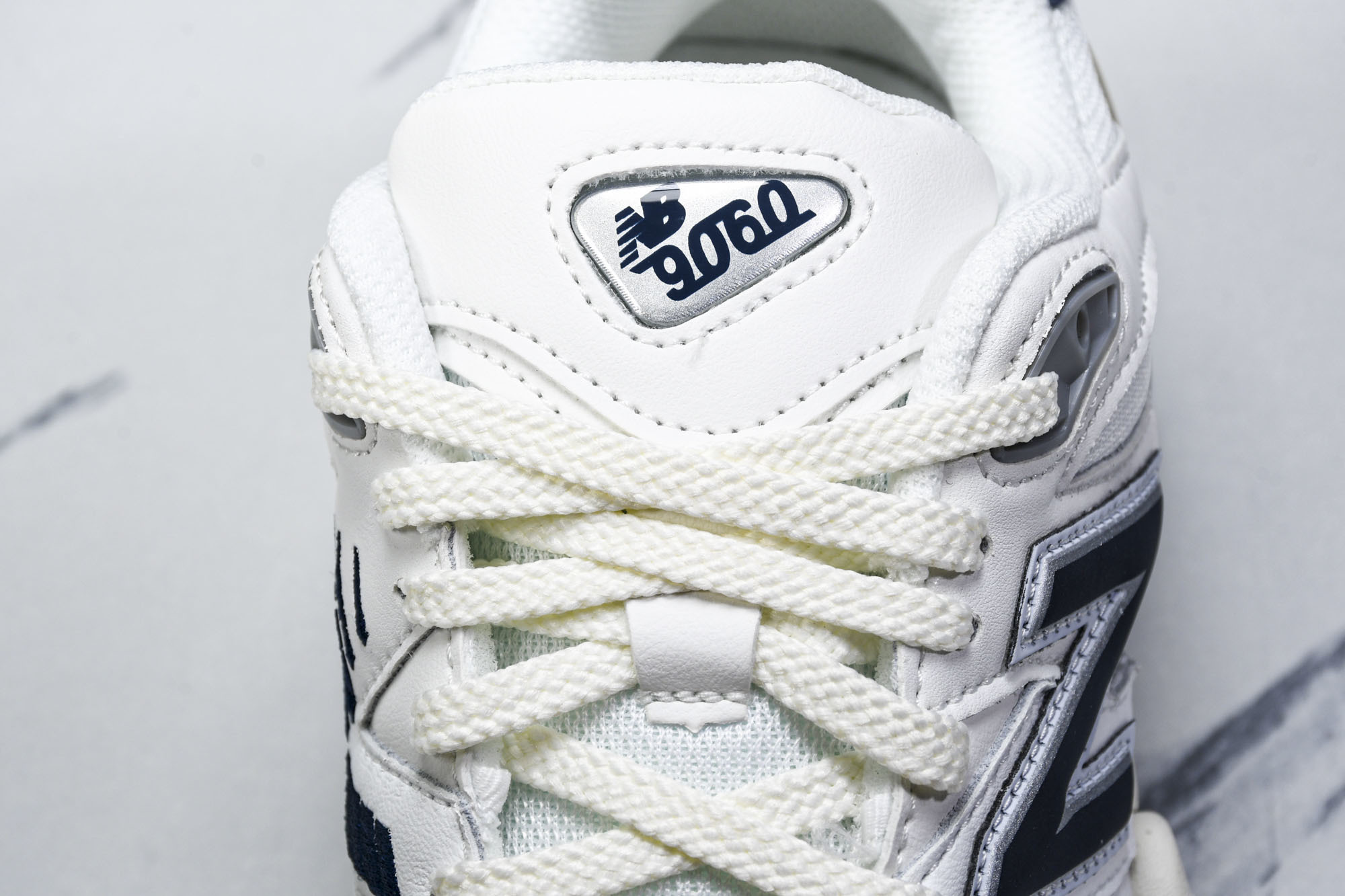 纯原 Joe Freshgoods x New Balance NB9060 复古休闲运动慢跑鞋 白蓝色