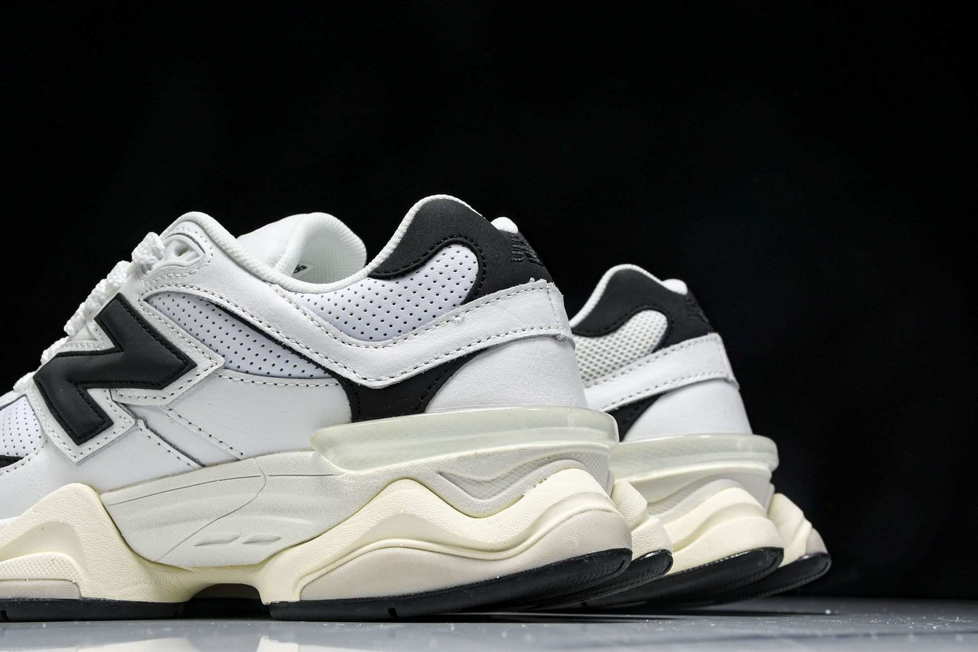 纯原 Joe Freshgoods x New Balance NB9060 复古休闲运动慢跑鞋 白黑色