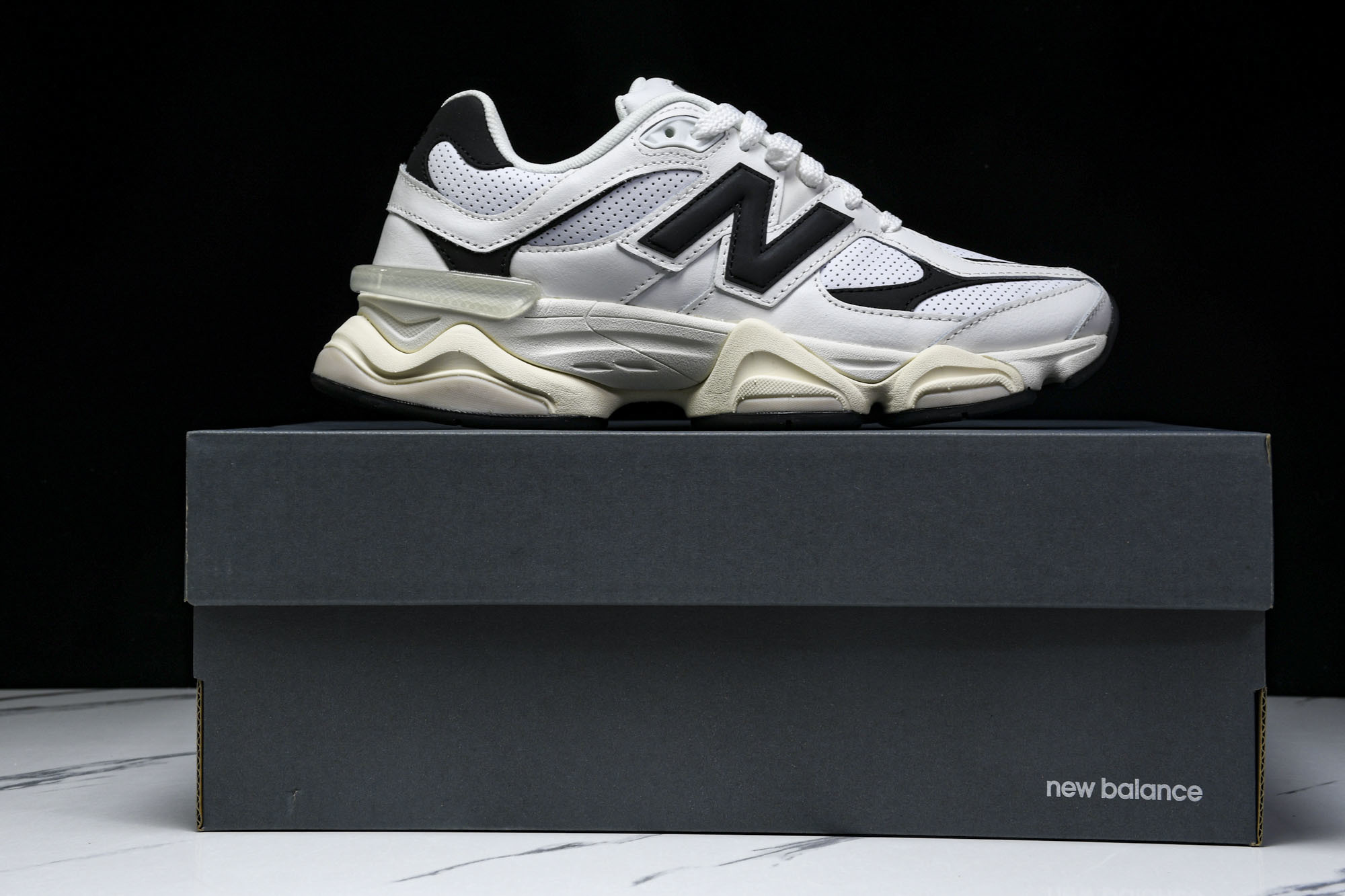 纯原 Joe Freshgoods x New Balance NB9060 复古休闲运动慢跑鞋 白黑色