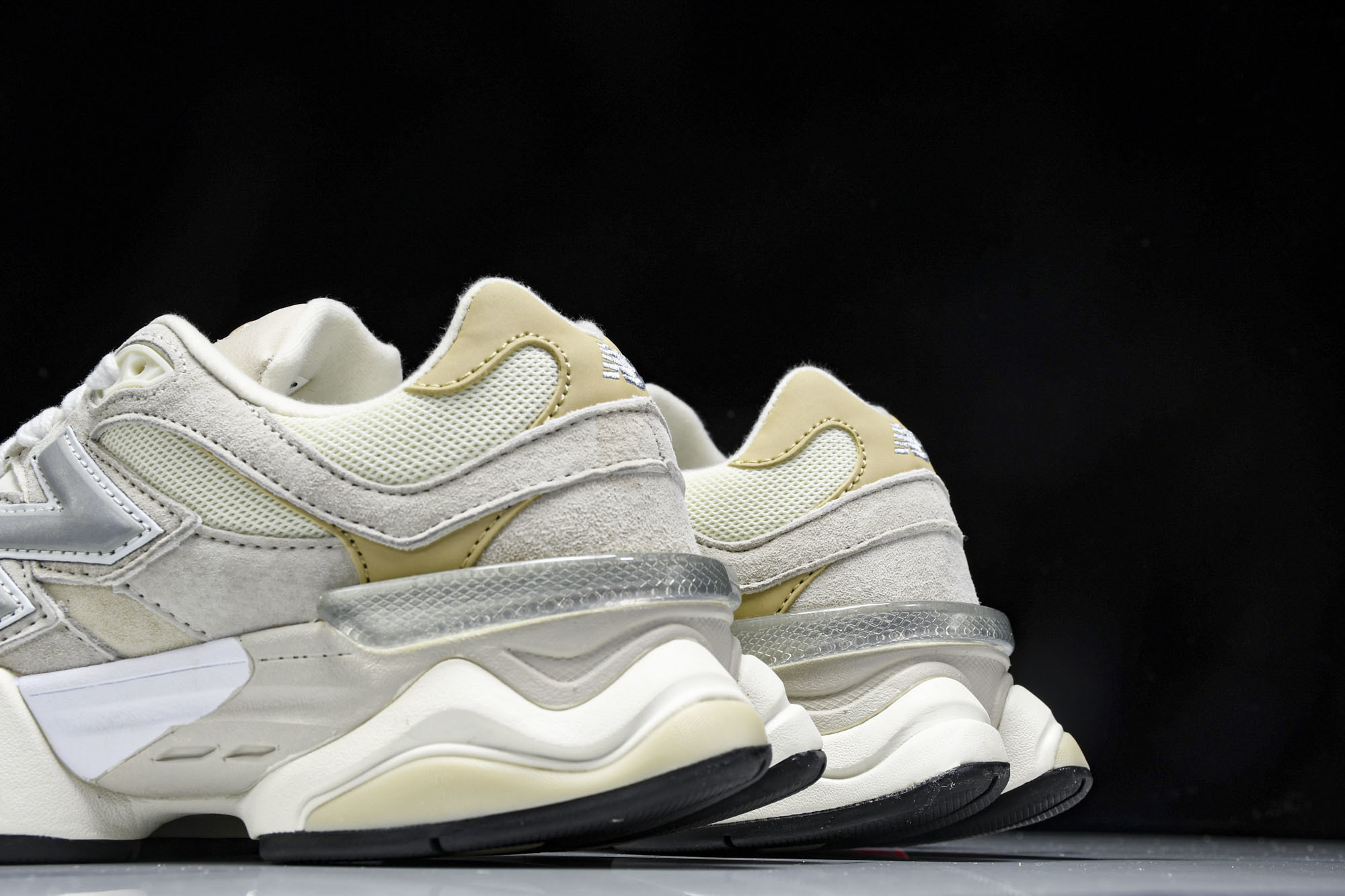 纯原 Joe Freshgoods x New Balance NB9060 复古休闲运动慢跑鞋 米灰色