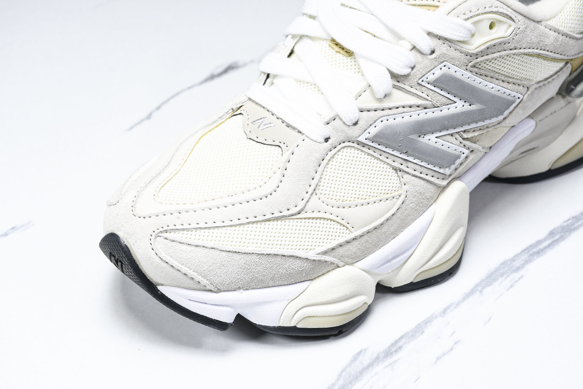 纯原 Joe Freshgoods x New Balance NB9060 复古休闲运动慢跑鞋 米灰色
