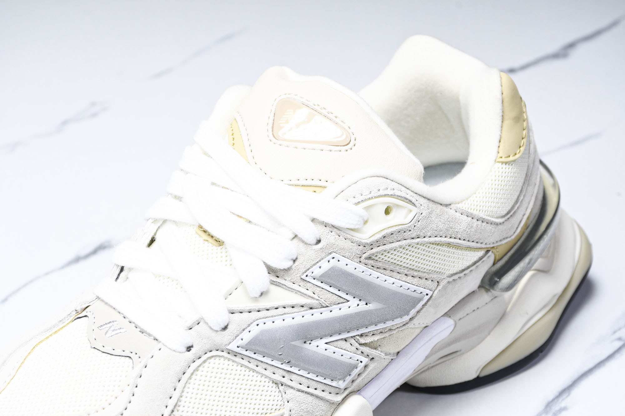 纯原 Joe Freshgoods x New Balance NB9060 复古休闲运动慢跑鞋 米灰色