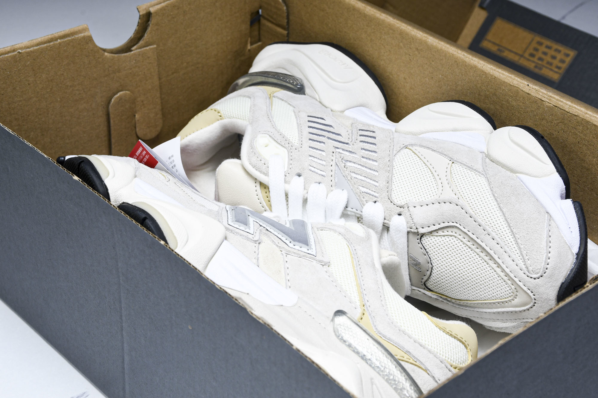 纯原 Joe Freshgoods x New Balance NB9060 复古休闲运动慢跑鞋 米灰色