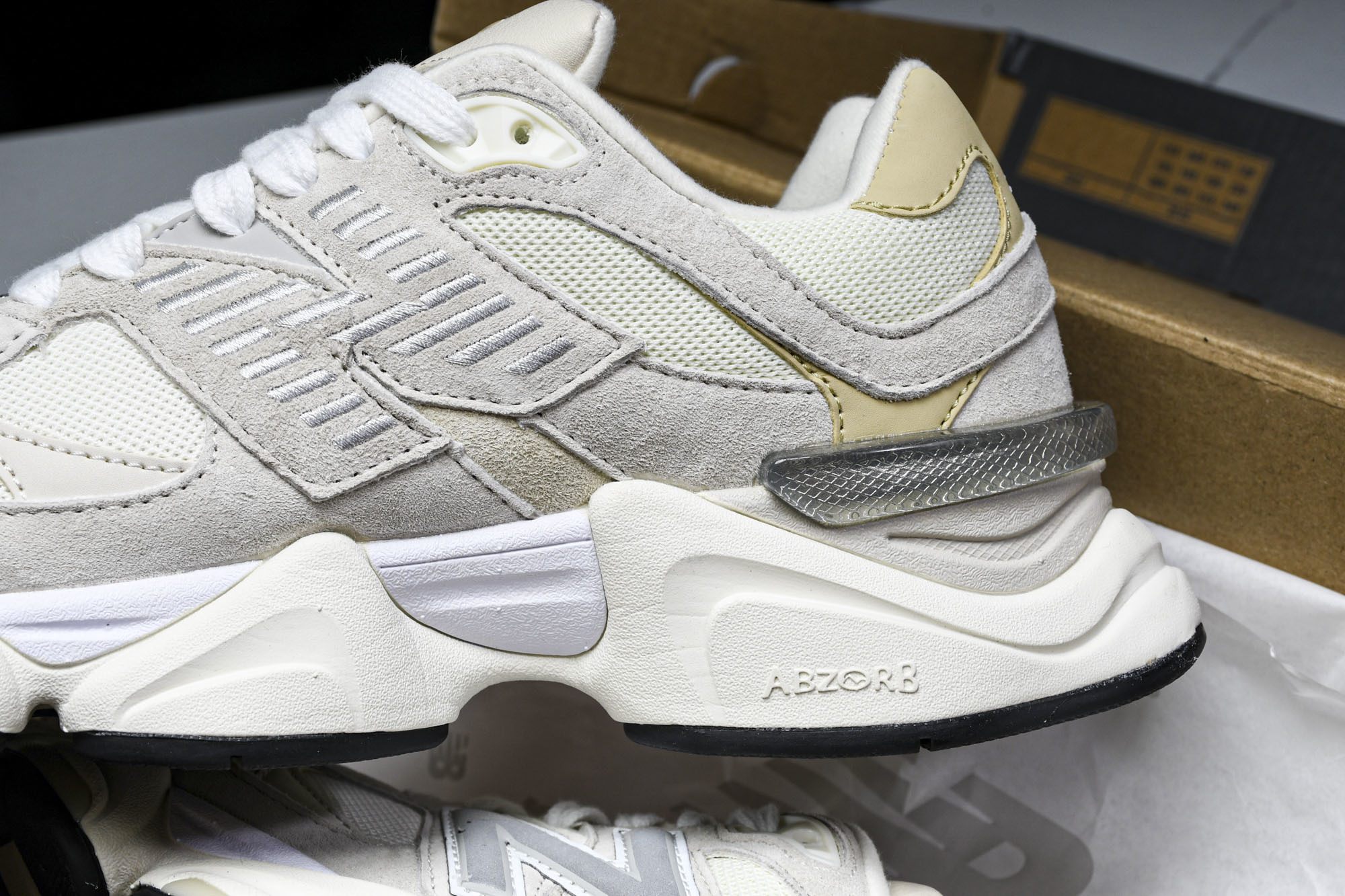 纯原 Joe Freshgoods x New Balance NB9060 复古休闲运动慢跑鞋 米灰色