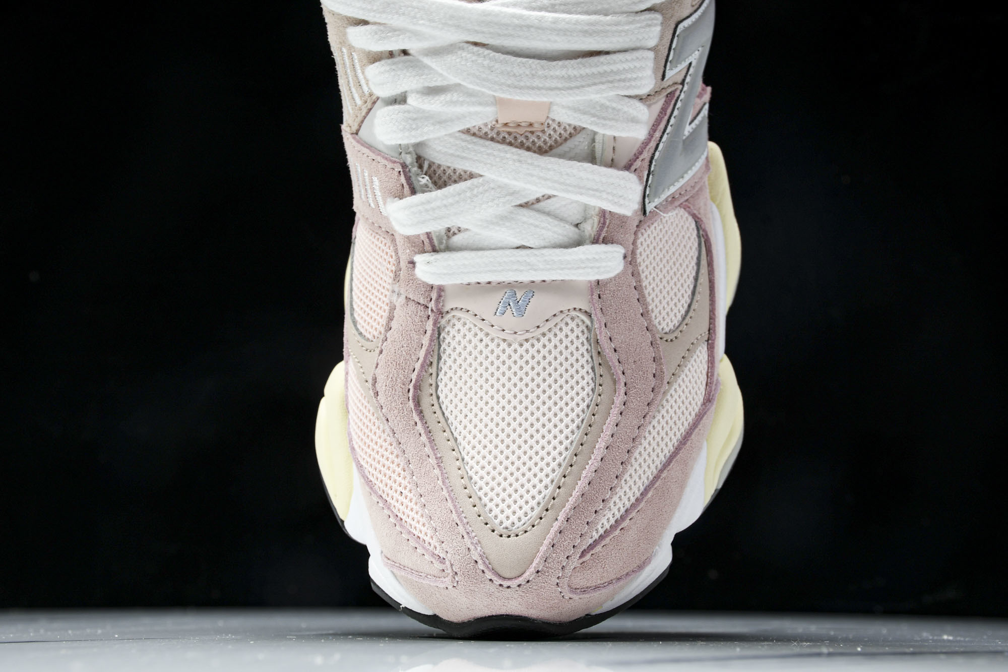 纯原 Joe Freshgoods x New Balance NB9060 复古休闲运动慢跑鞋 米白粉