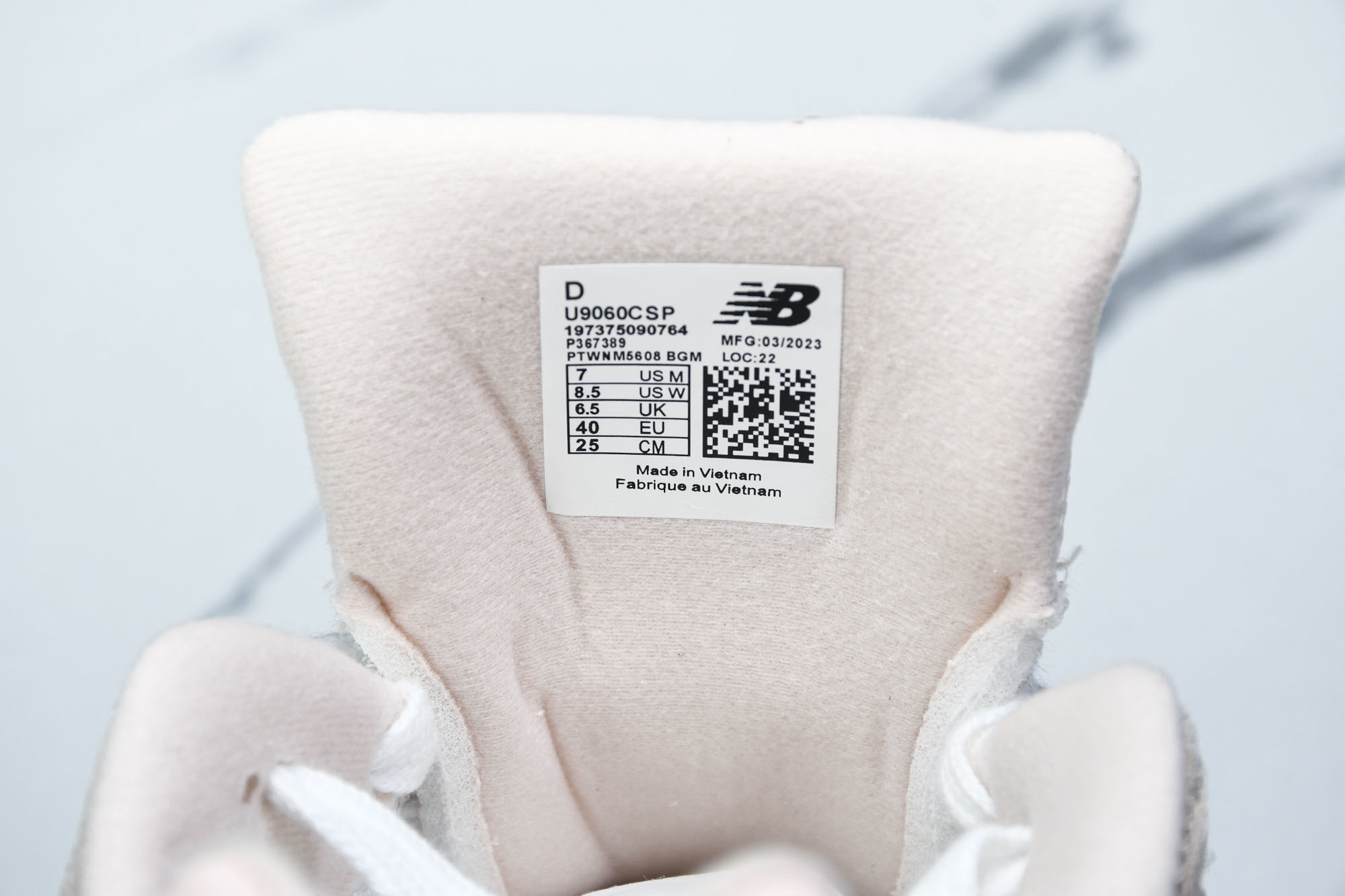 纯原 Joe Freshgoods x New Balance NB9060 复古休闲运动慢跑鞋 米白粉