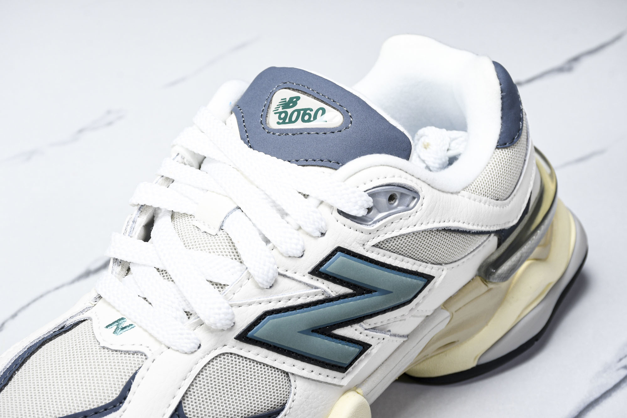 纯原 Joe Freshgoods x New Balance NB9060 复古休闲运动慢跑鞋 米白色