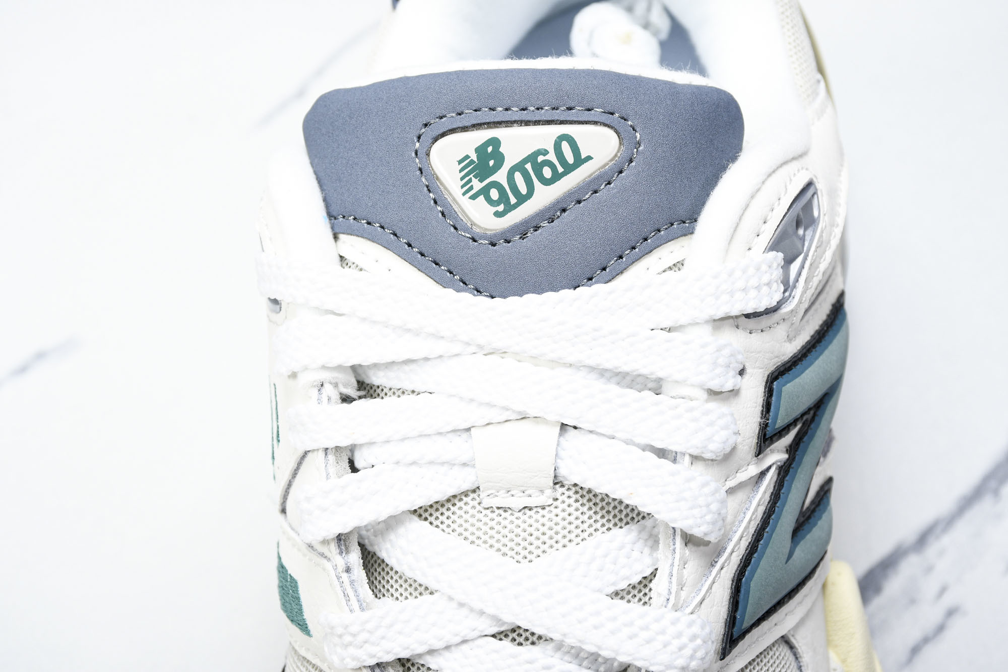 纯原 Joe Freshgoods x New Balance NB9060 复古休闲运动慢跑鞋 米白色