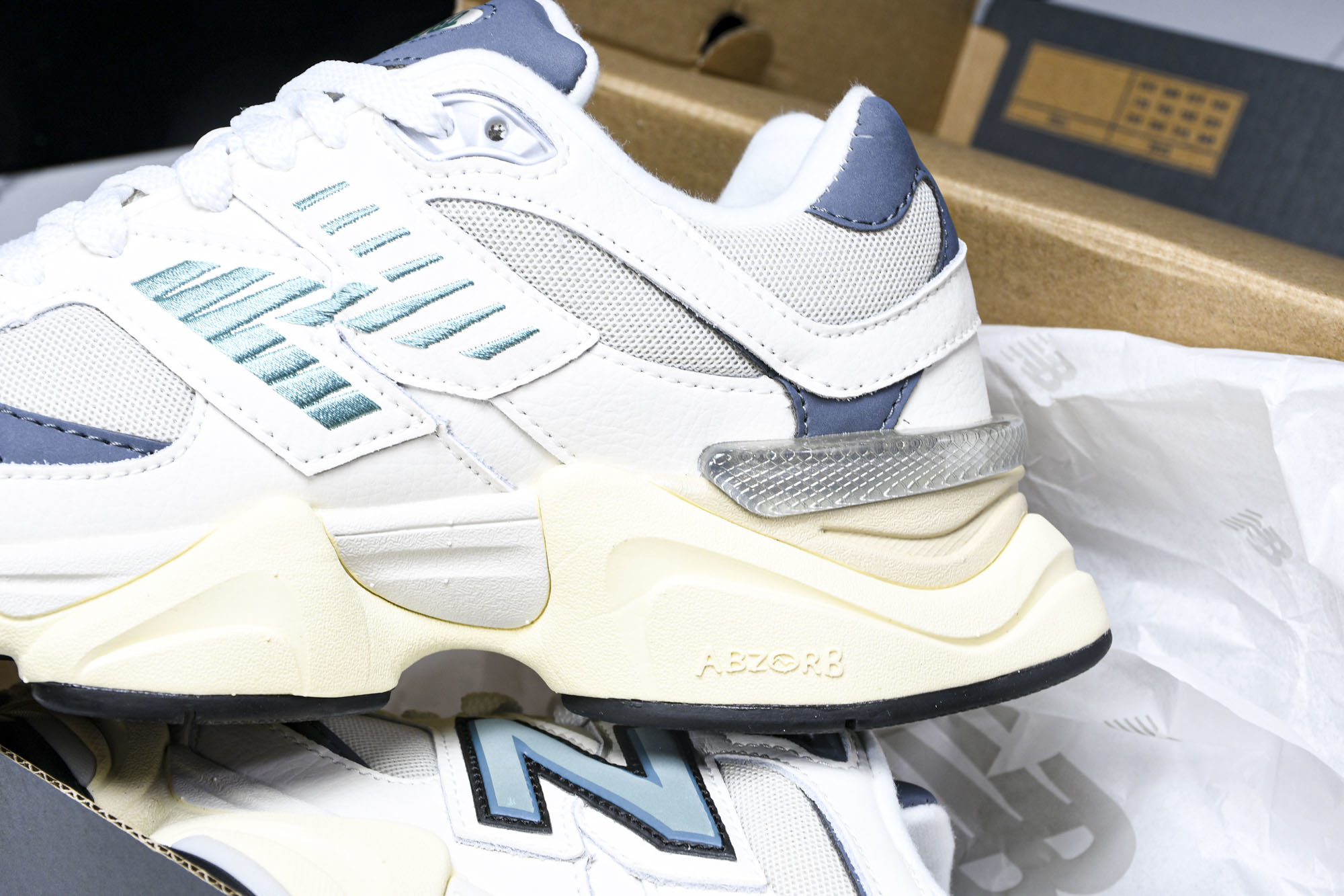 纯原 Joe Freshgoods x New Balance NB9060 复古休闲运动慢跑鞋 米白色