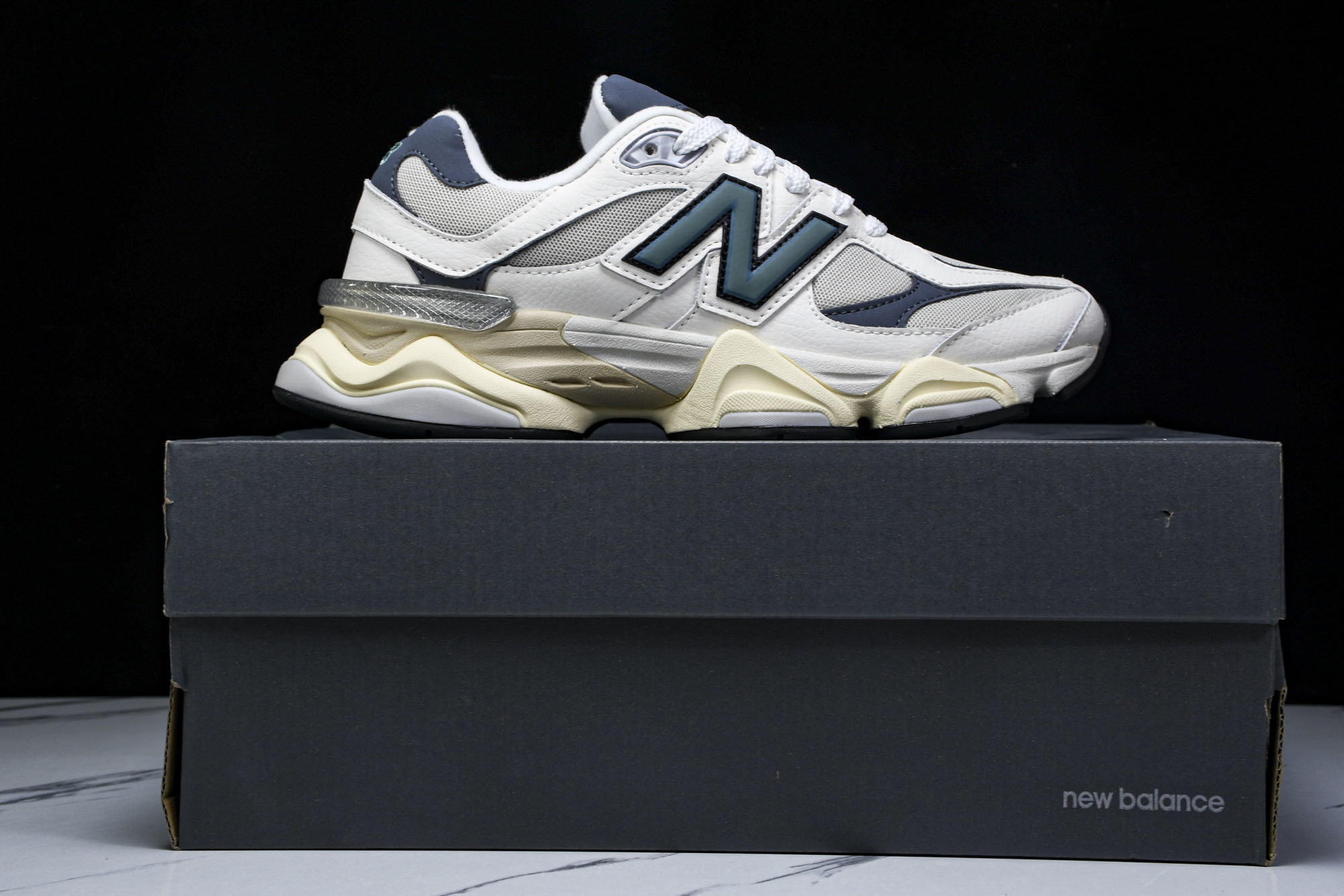 纯原 Joe Freshgoods x New Balance NB9060 复古休闲运动慢跑鞋 米白色