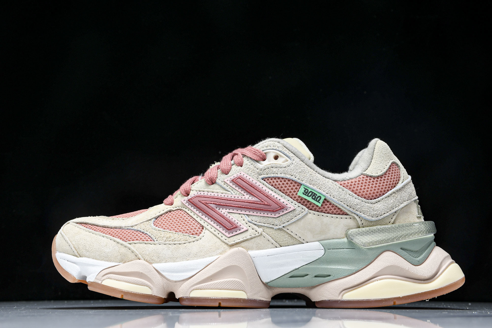 纯原 Joe Freshgoods x New Balance NB9060 复古休闲运动慢跑鞋 米粉色