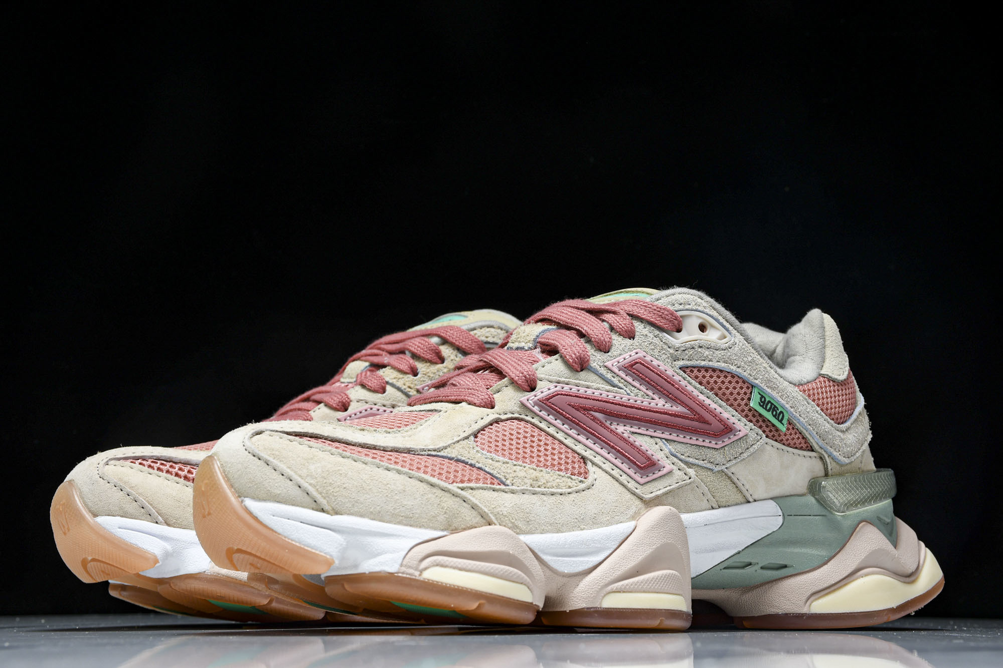 纯原 Joe Freshgoods x New Balance NB9060 复古休闲运动慢跑鞋 米粉色