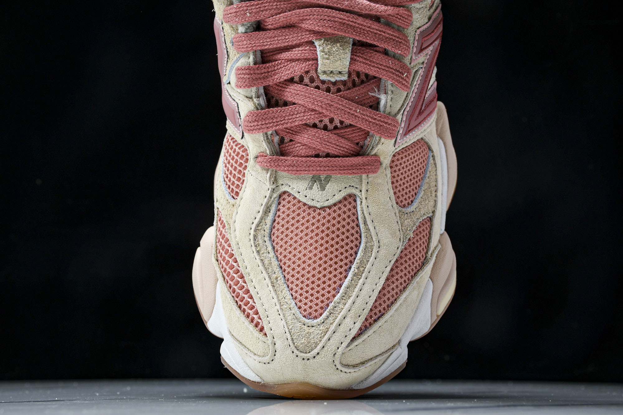 纯原 Joe Freshgoods x New Balance NB9060 复古休闲运动慢跑鞋 米粉色