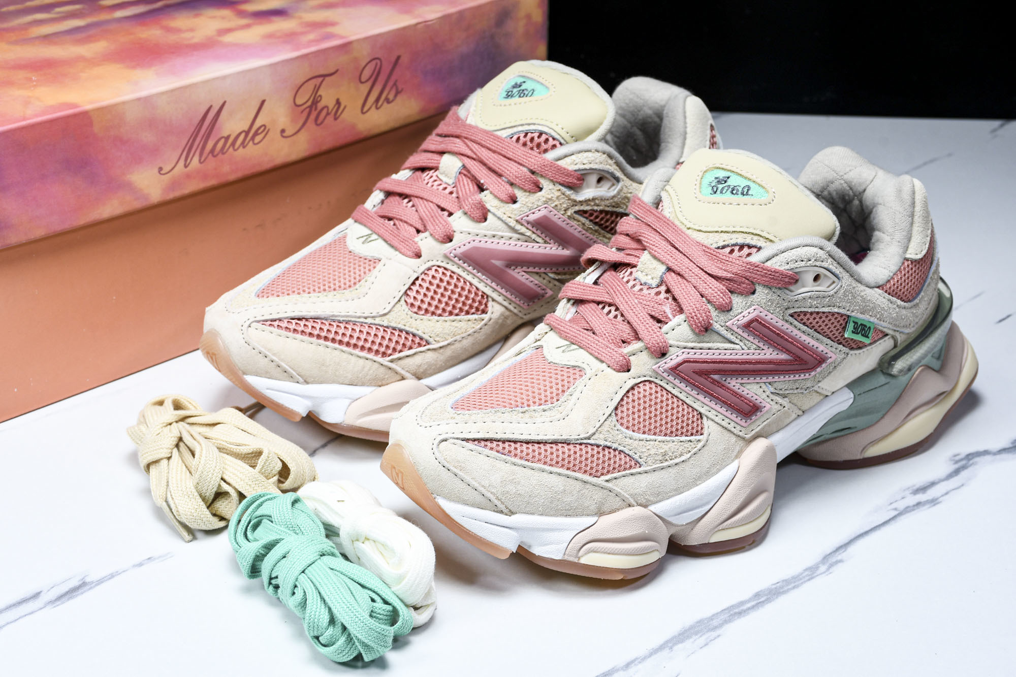 纯原 Joe Freshgoods x New Balance NB9060 复古休闲运动慢跑鞋 米粉色