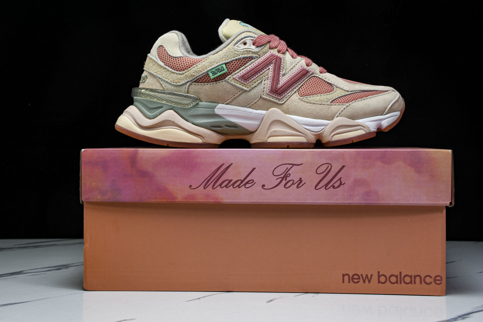 纯原 Joe Freshgoods x New Balance NB9060 复古休闲运动慢跑鞋 米粉色