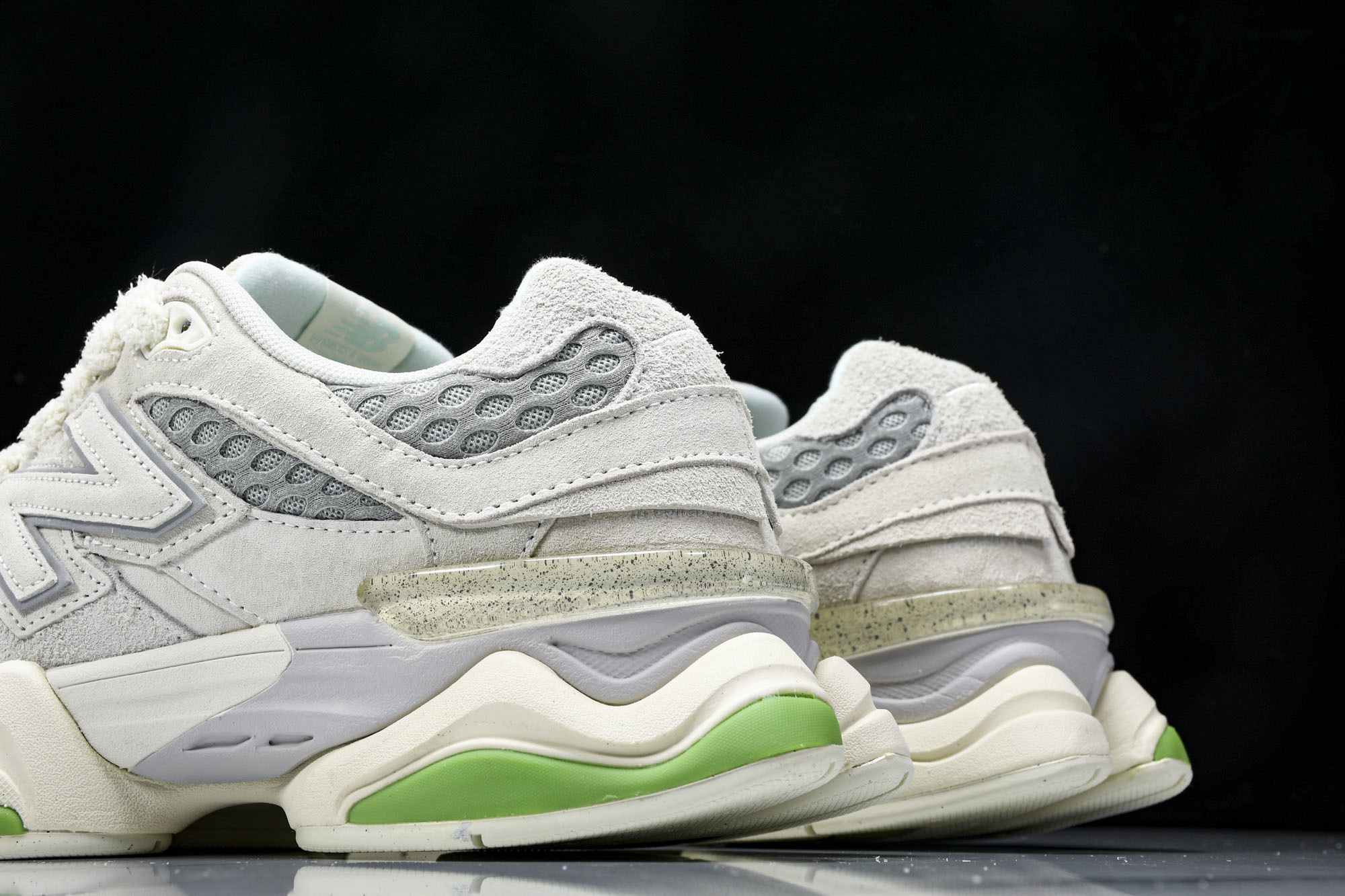 纯原 Joe Freshgoods x New Balance NB9060 复古休闲运动慢跑鞋 米绿色