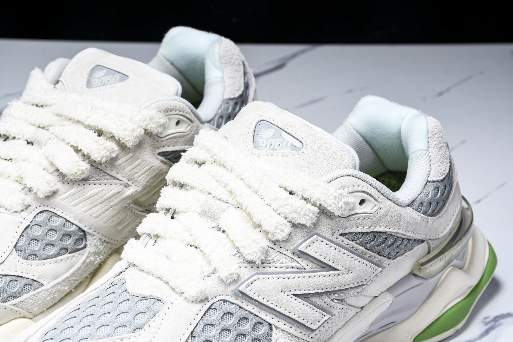 纯原 Joe Freshgoods x New Balance NB9060 复古休闲运动慢跑鞋 米绿色