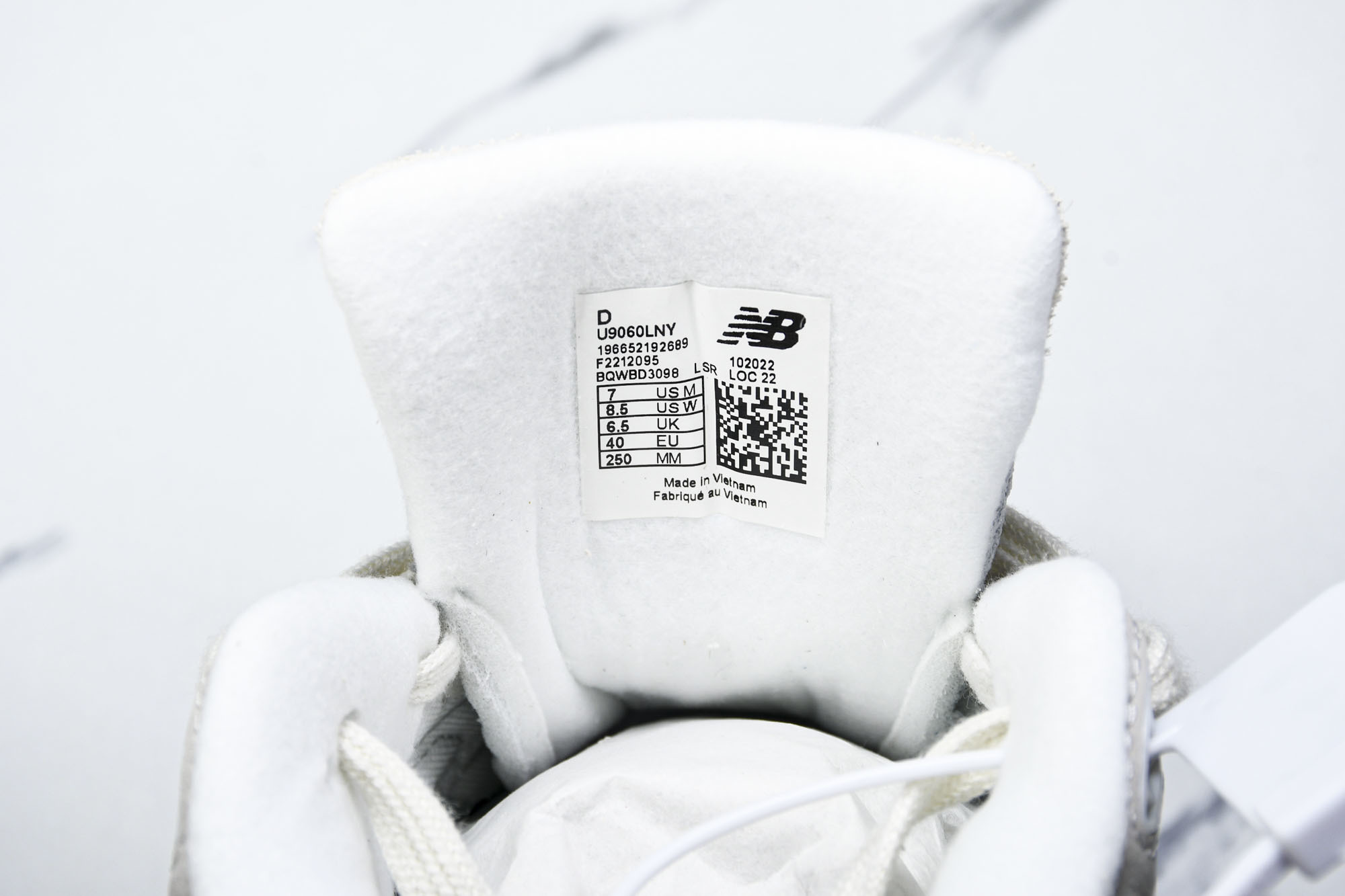 纯原 Joe Freshgoods x New Balance NB9060 复古休闲运动慢跑鞋 米绿色