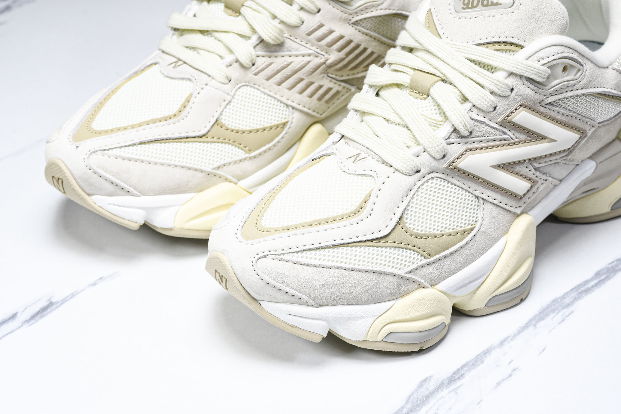 纯原 Joe Freshgoods x New Balance NB9060 复古休闲运动慢跑鞋 米色 