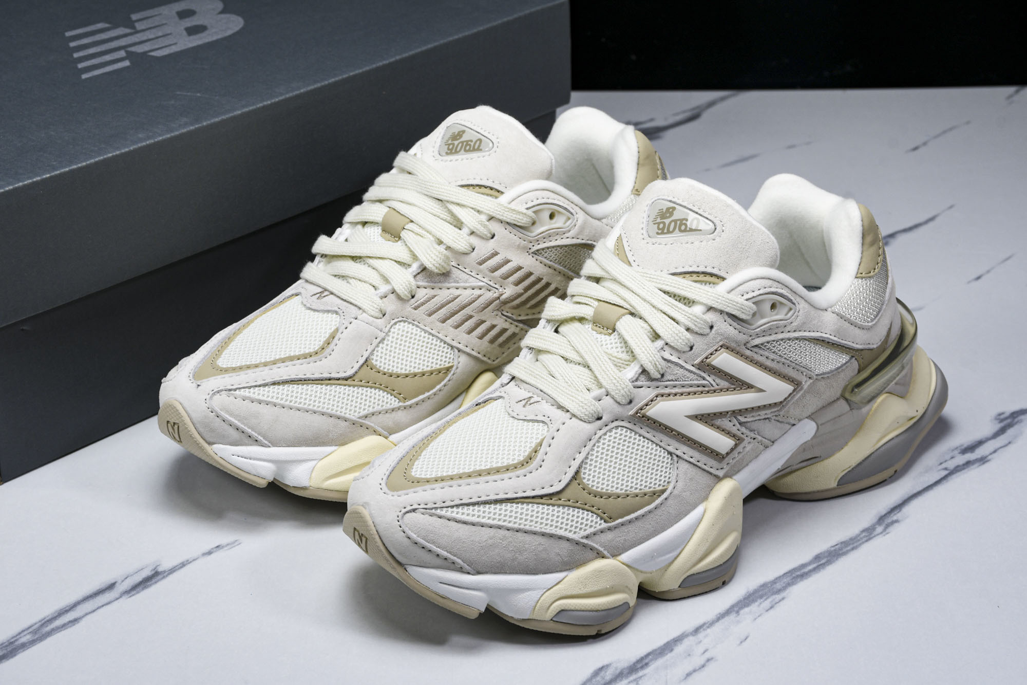 纯原 Joe Freshgoods x New Balance NB9060 复古休闲运动慢跑鞋 米色 