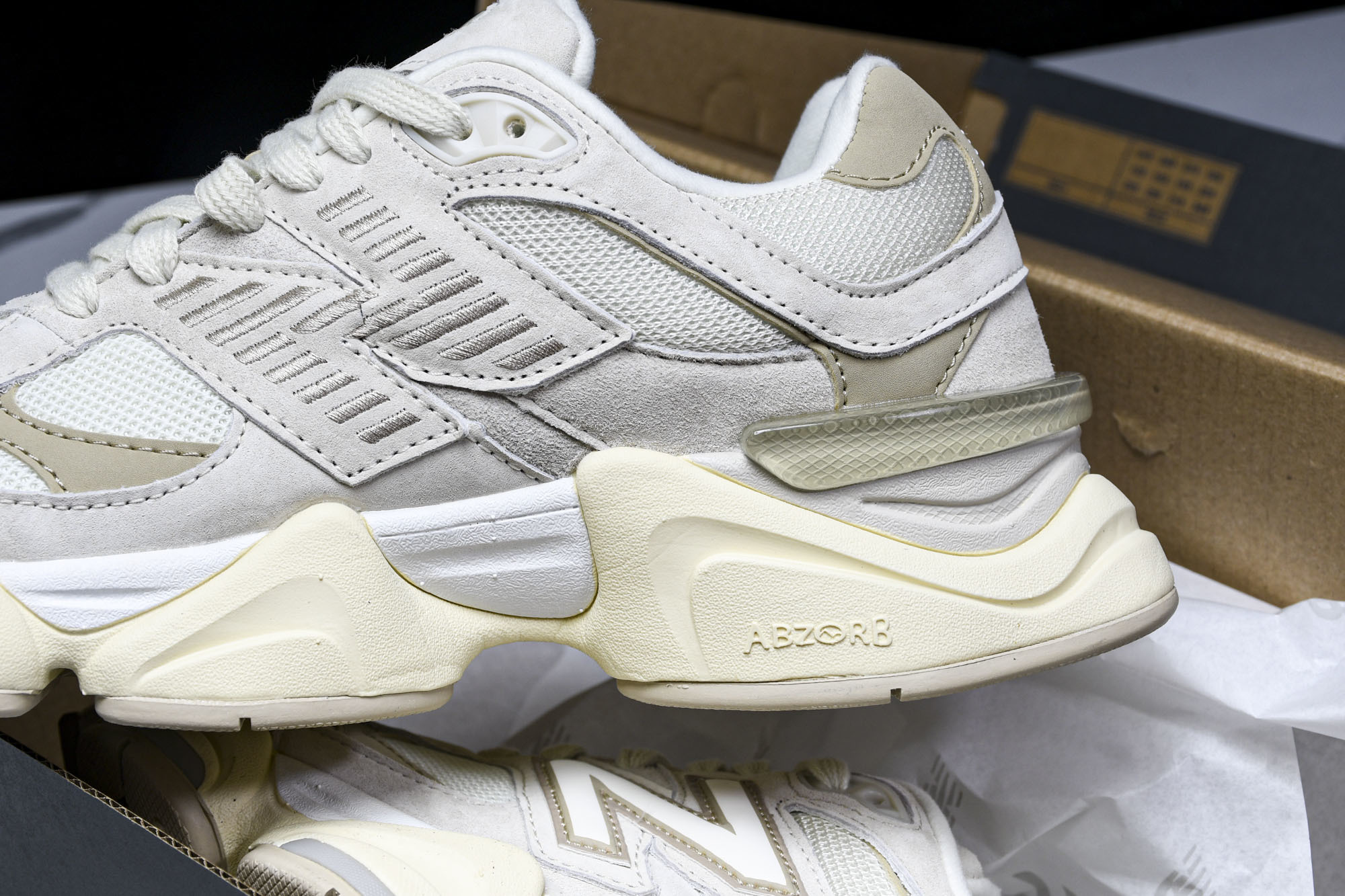纯原 Joe Freshgoods x New Balance NB9060 复古休闲运动慢跑鞋 米色 