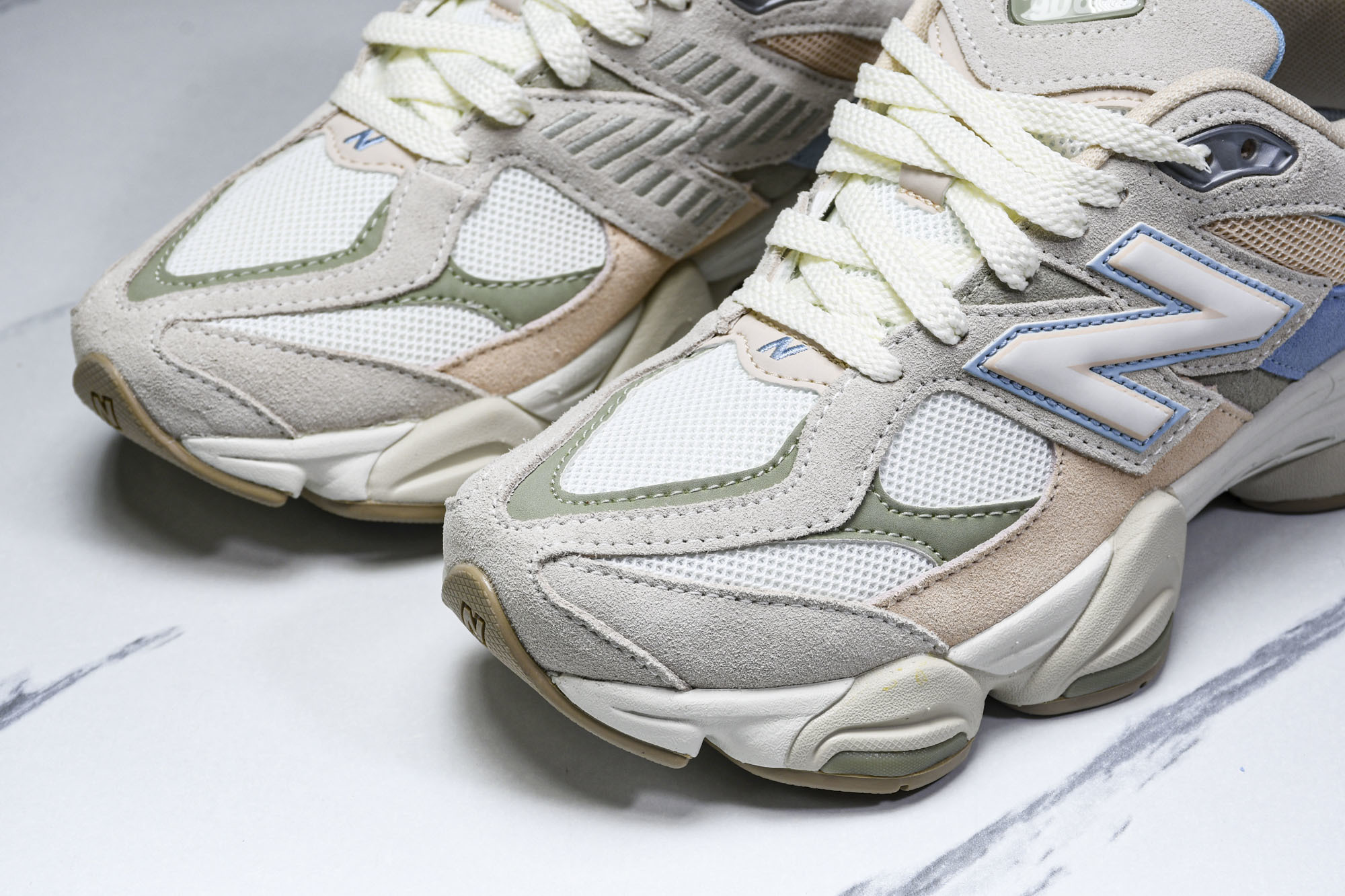 纯原 Joe Freshgoods x New Balance NB9060 复古休闲运动慢跑鞋 米蓝色