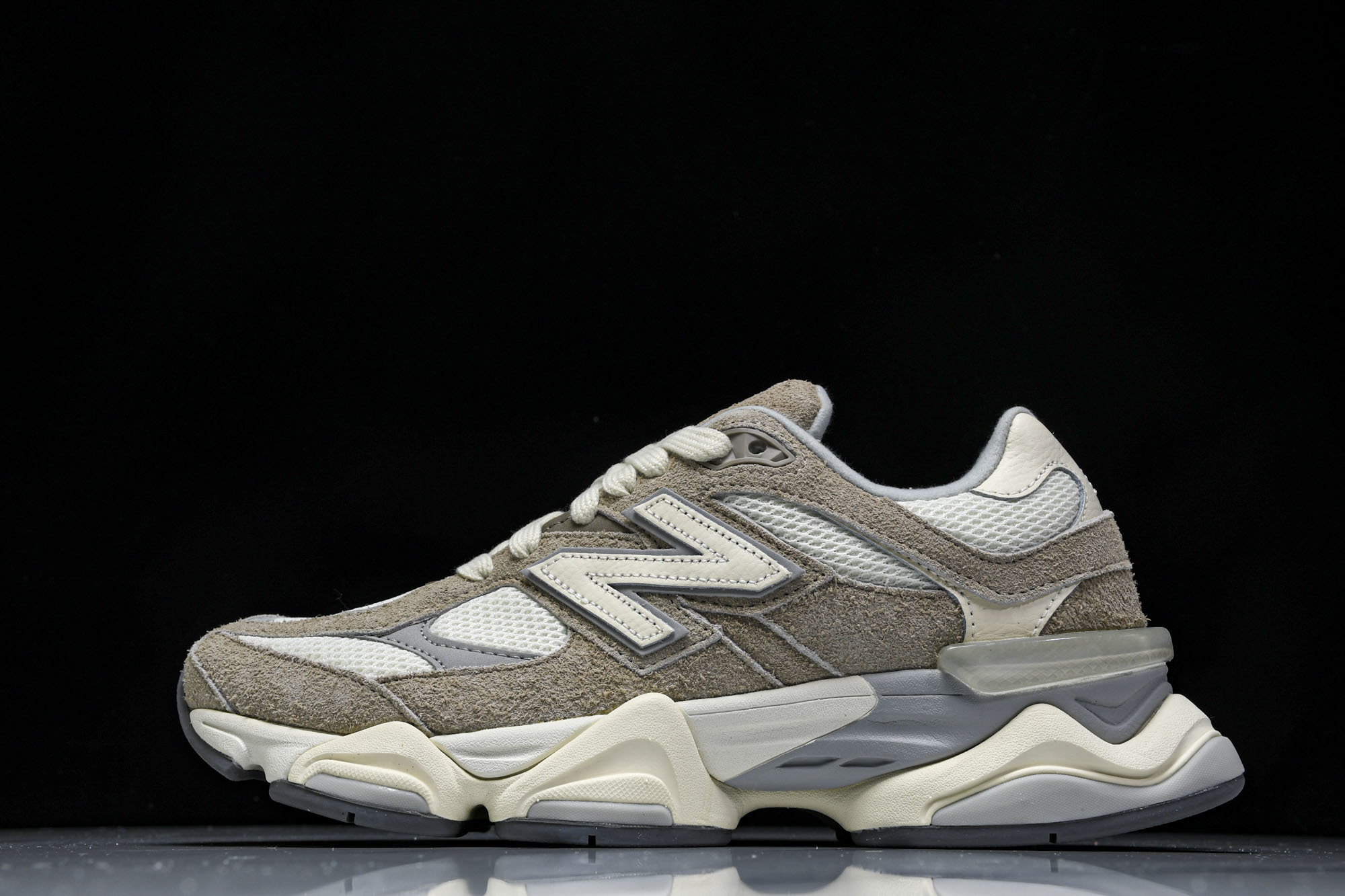 纯原 Joe Freshgoods x New Balance NB9060 复古休闲运动慢跑鞋 粉白色