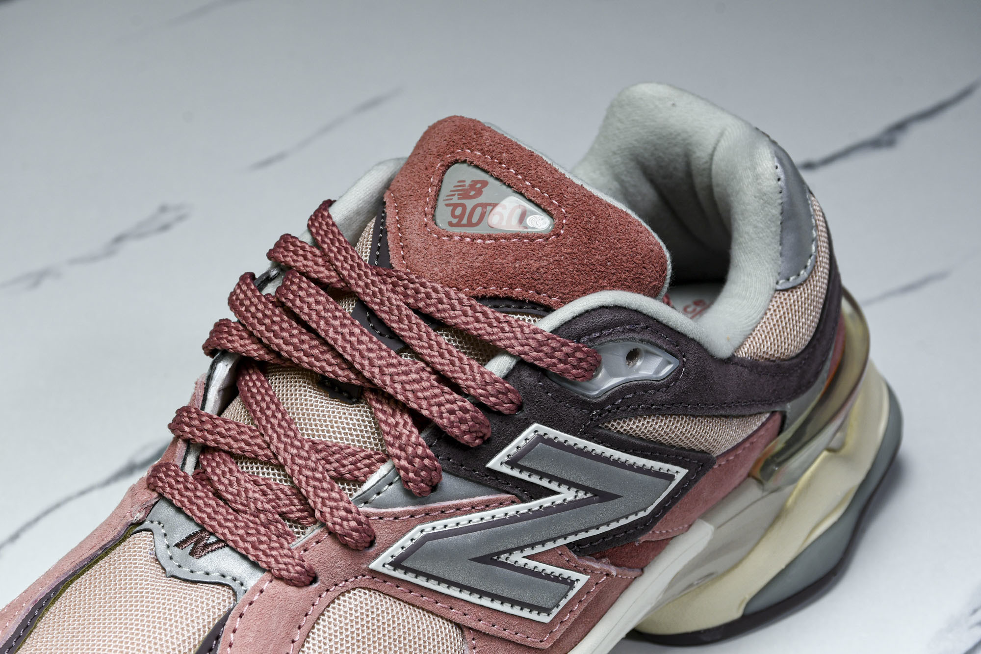 纯原 Joe Freshgoods x New Balance NB9060 复古休闲运动慢跑鞋 粉色 