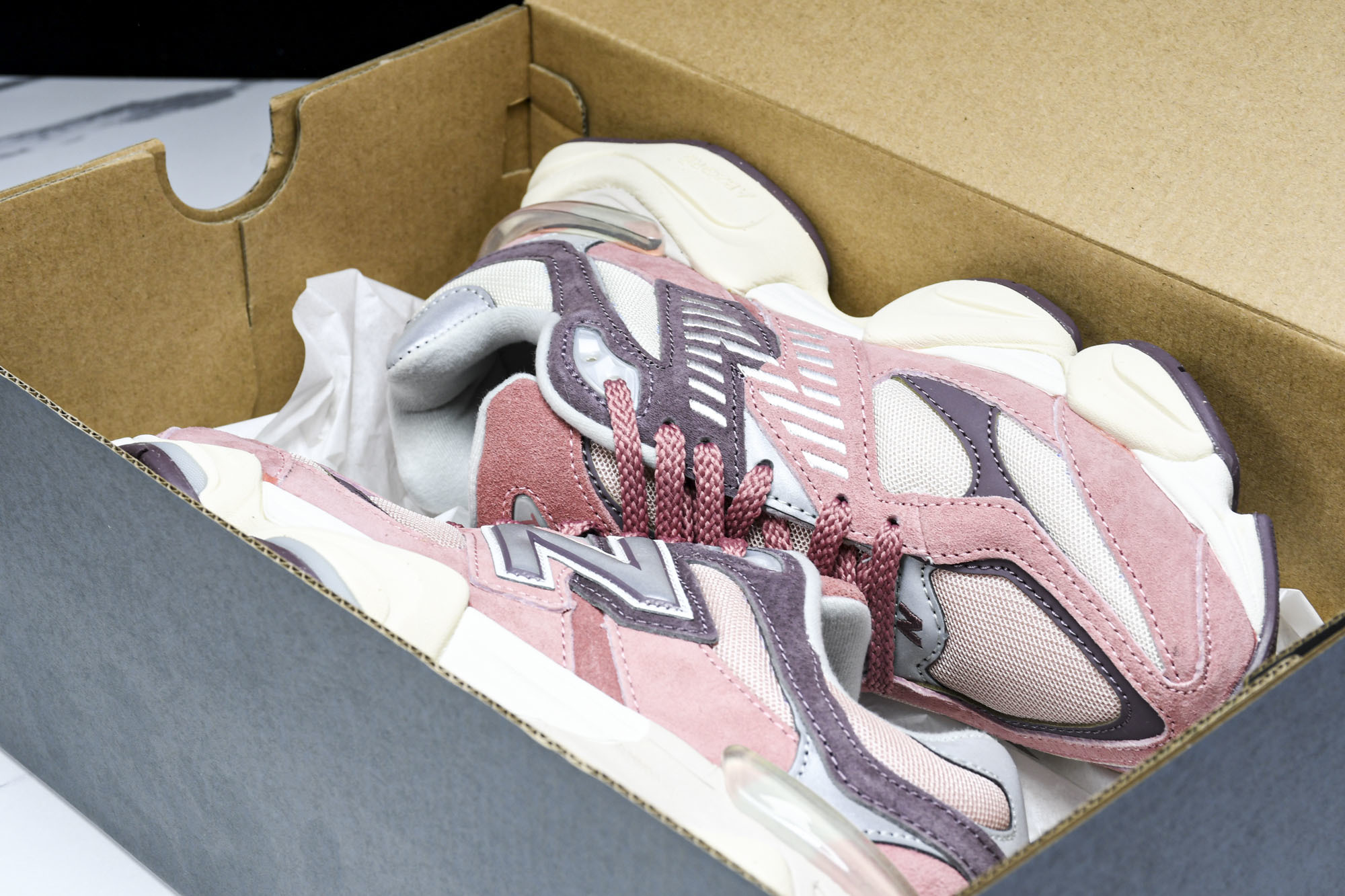 纯原 Joe Freshgoods x New Balance NB9060 复古休闲运动慢跑鞋 粉色 