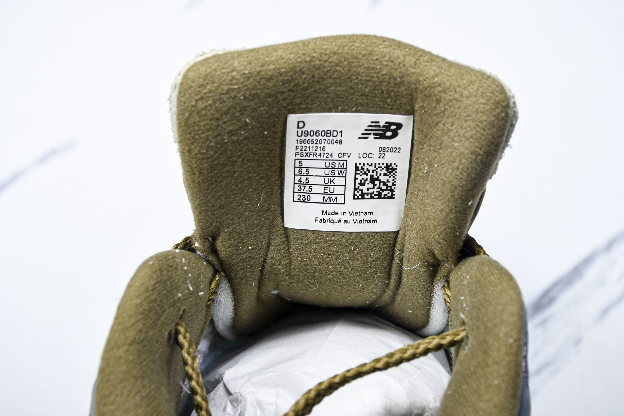 纯原 Joe Freshgoods x New Balance NB9060 复古休闲运动慢跑鞋 蓝棕色