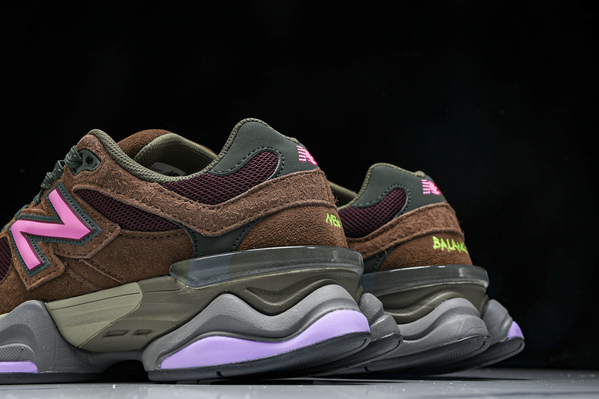 纯原 Joe Freshgoods x New Balance NB9060 复古休闲运动慢跑鞋 酒红色