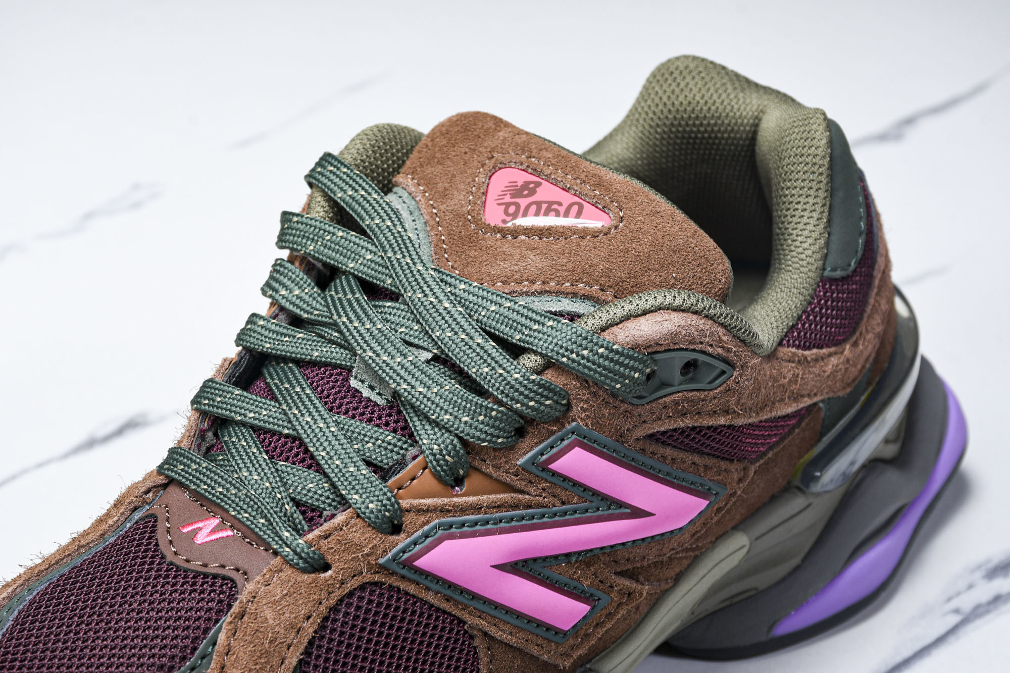 纯原 Joe Freshgoods x New Balance NB9060 复古休闲运动慢跑鞋 酒红色