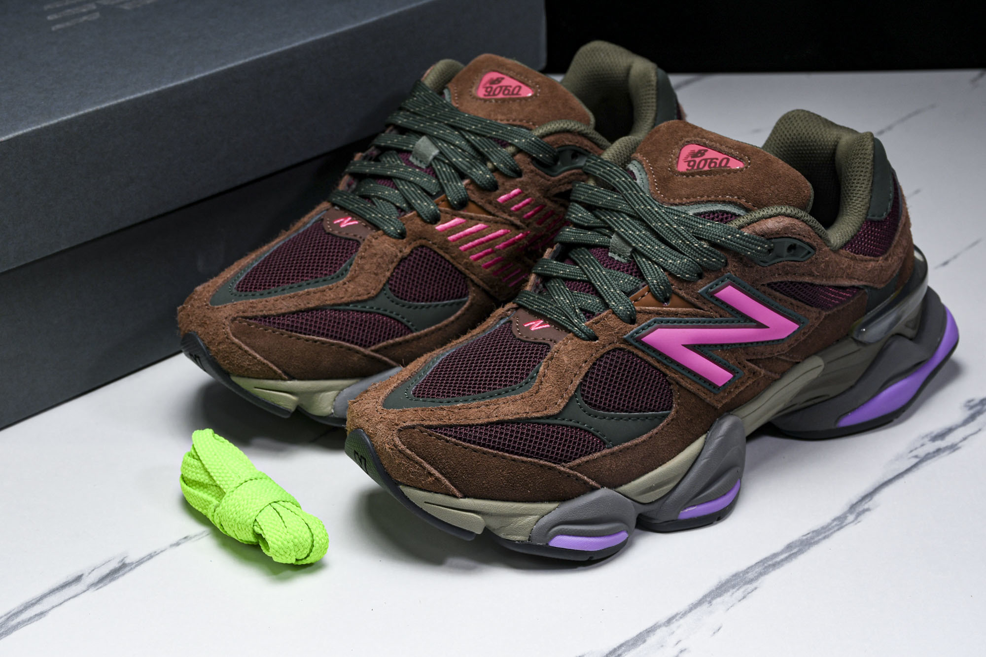 纯原 Joe Freshgoods x New Balance NB9060 复古休闲运动慢跑鞋 酒红色
