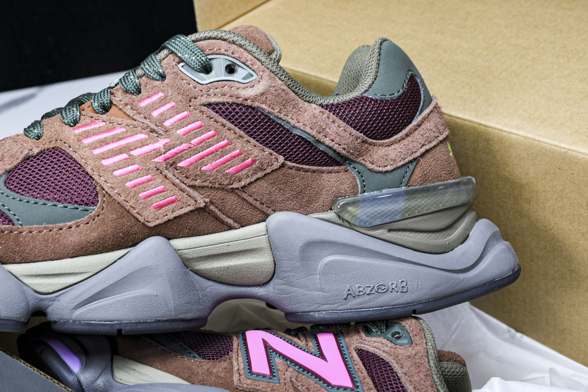 纯原 Joe Freshgoods x New Balance NB9060 复古休闲运动慢跑鞋 酒红色