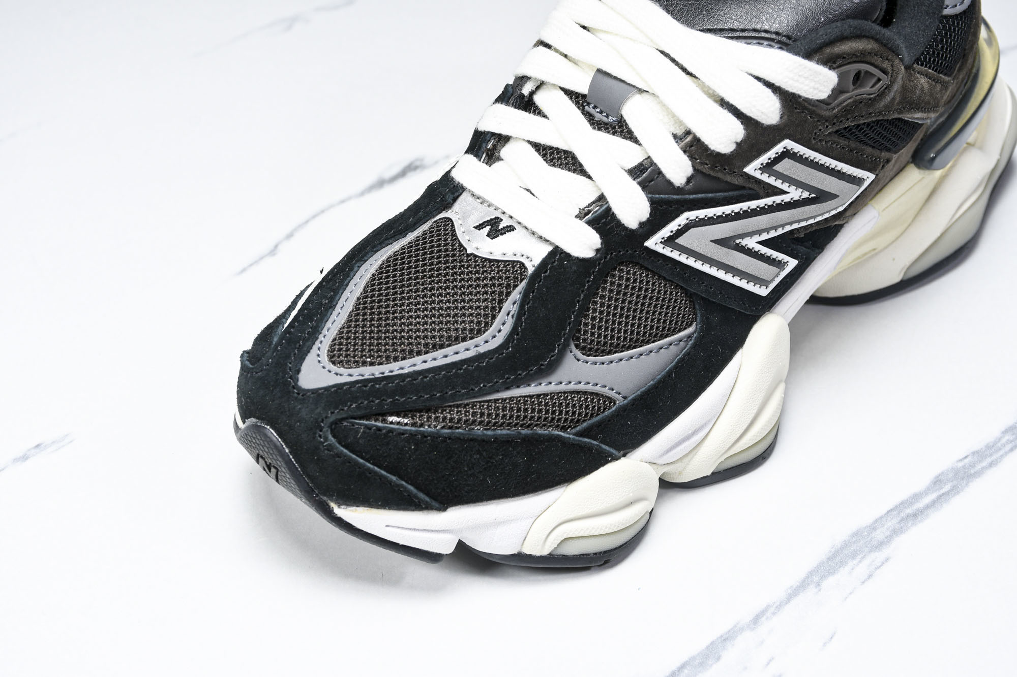 纯原 Joe Freshgoods x New Balance NB9060 复古休闲运动慢跑鞋 黑咖啡