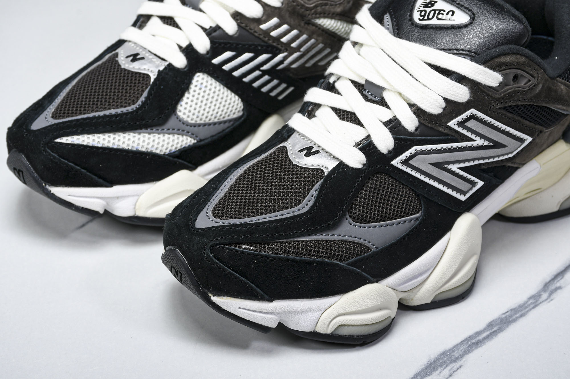 纯原 Joe Freshgoods x New Balance NB9060 复古休闲运动慢跑鞋 黑咖啡