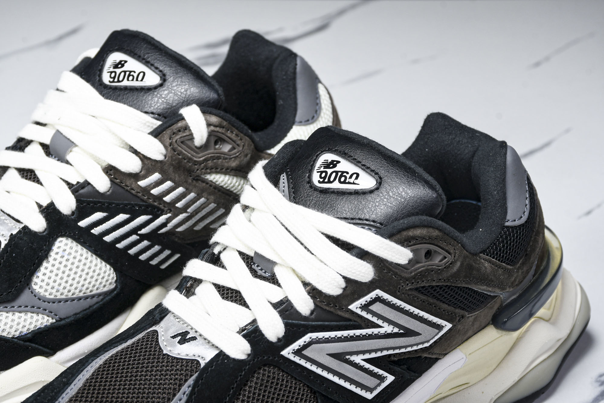 纯原 Joe Freshgoods x New Balance NB9060 复古休闲运动慢跑鞋 黑咖啡