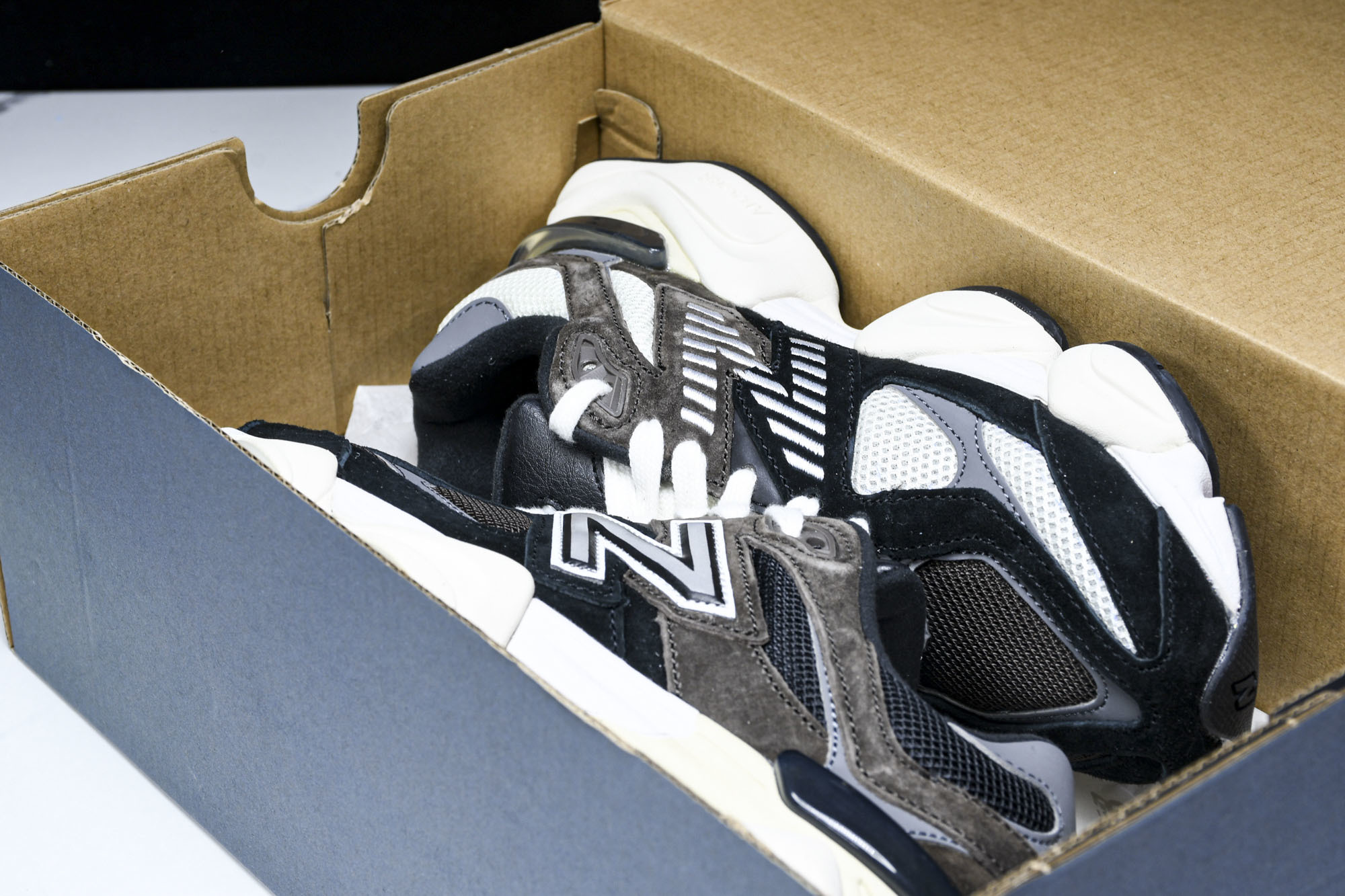 纯原 Joe Freshgoods x New Balance NB9060 复古休闲运动慢跑鞋 黑咖啡