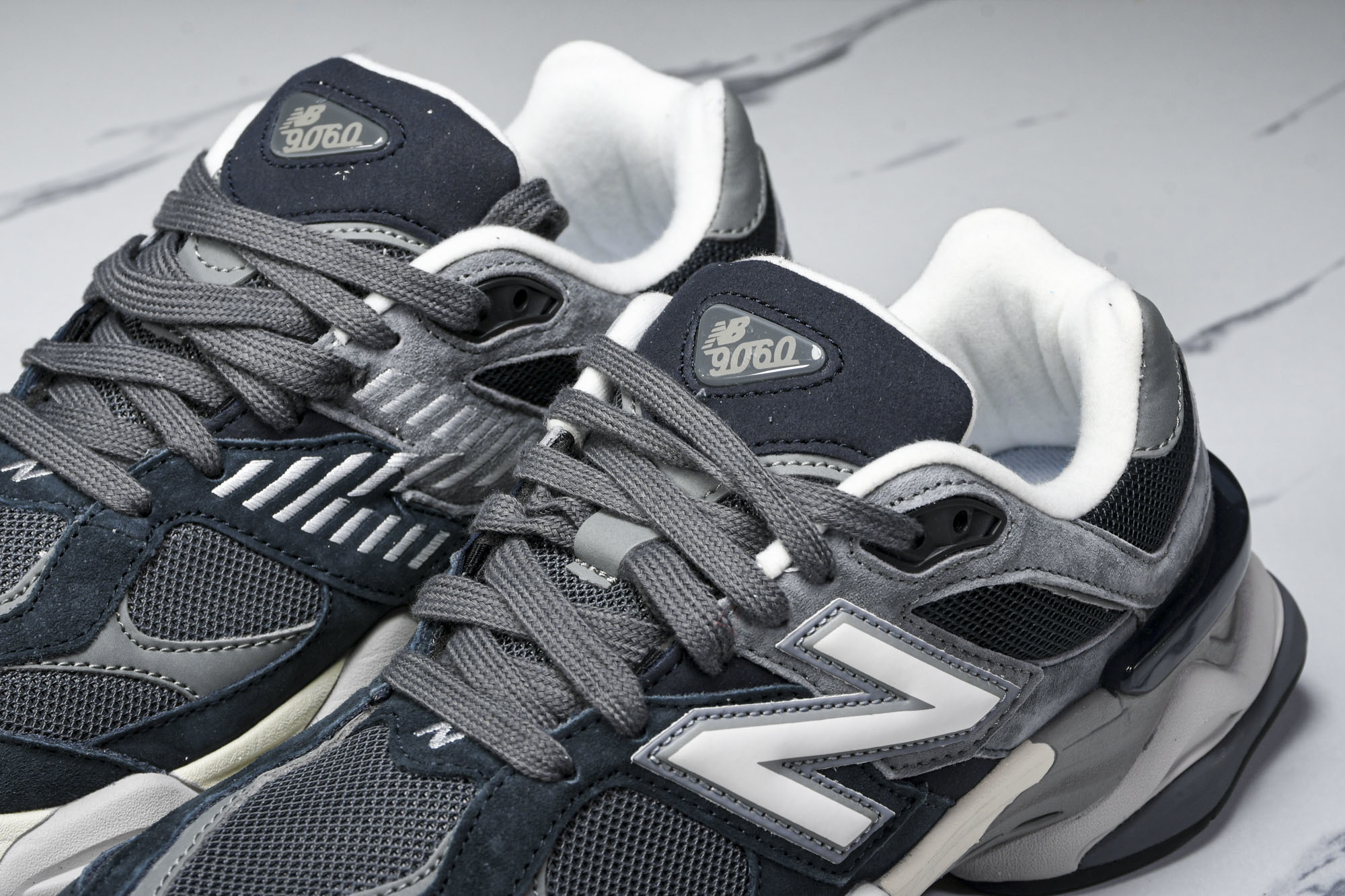 纯原 Joe Freshgoods x New Balance NB9060 复古休闲运动慢跑鞋 黑灰色