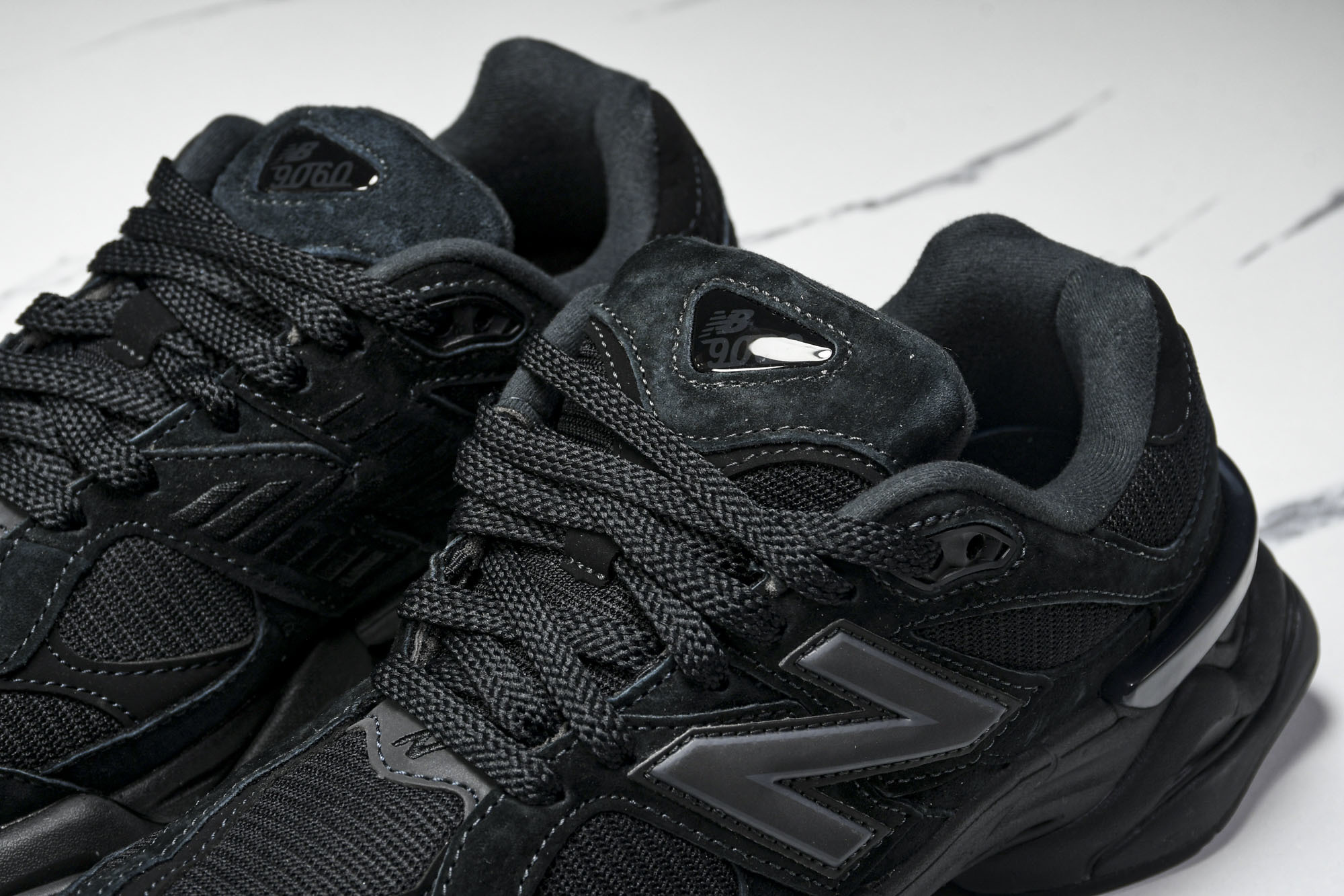 纯原 Joe Freshgoods x New Balance NB9060 复古休闲运动慢跑鞋 黑白线