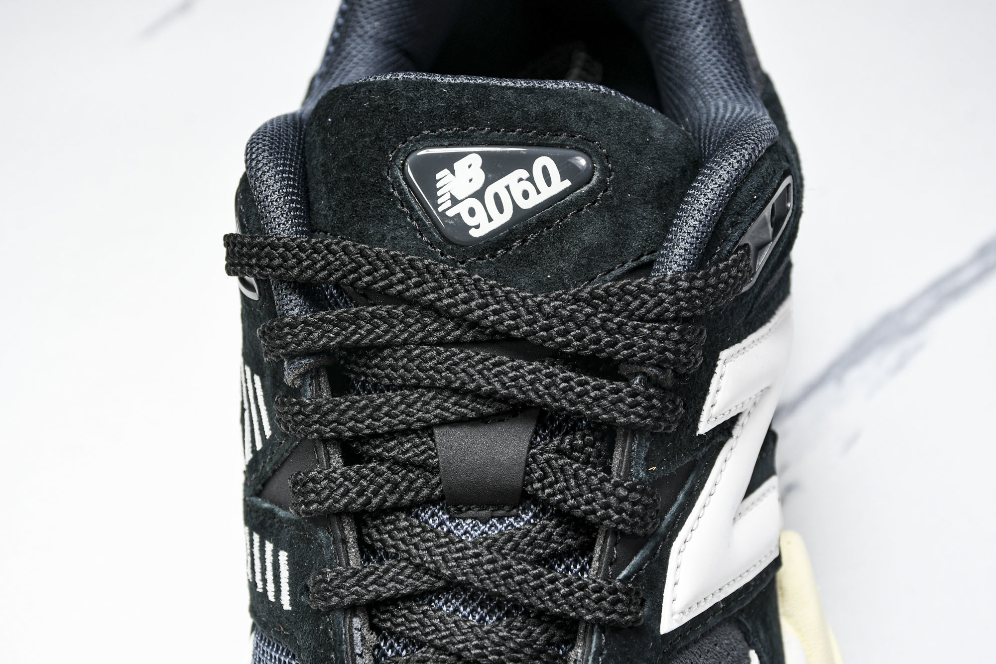 纯原 Joe Freshgoods x New Balance NB9060 复古休闲运动慢跑鞋 黑白色