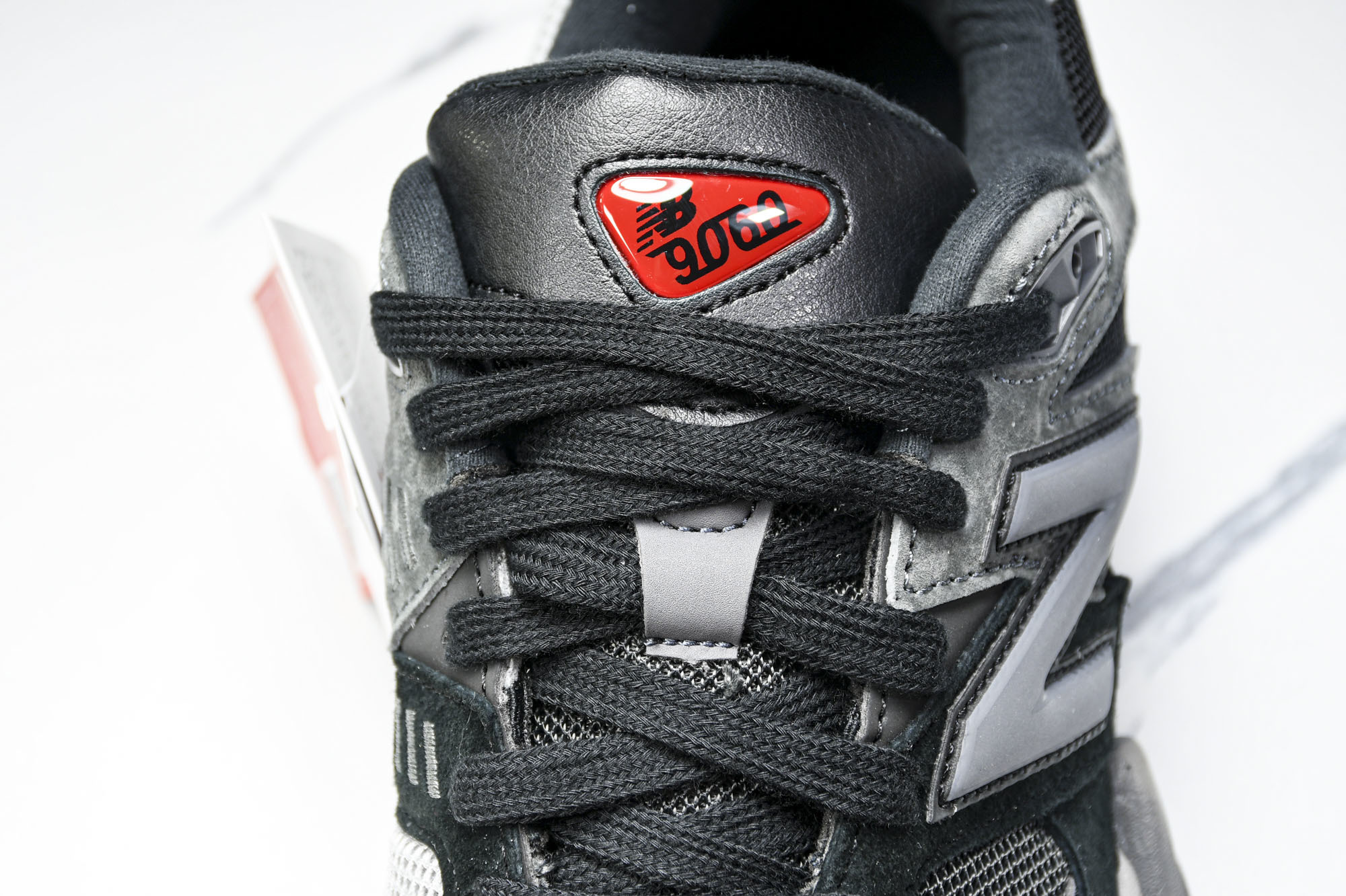 纯原 Joe Freshgoods x New Balance NB9060 复古休闲运动慢跑鞋 黑色 