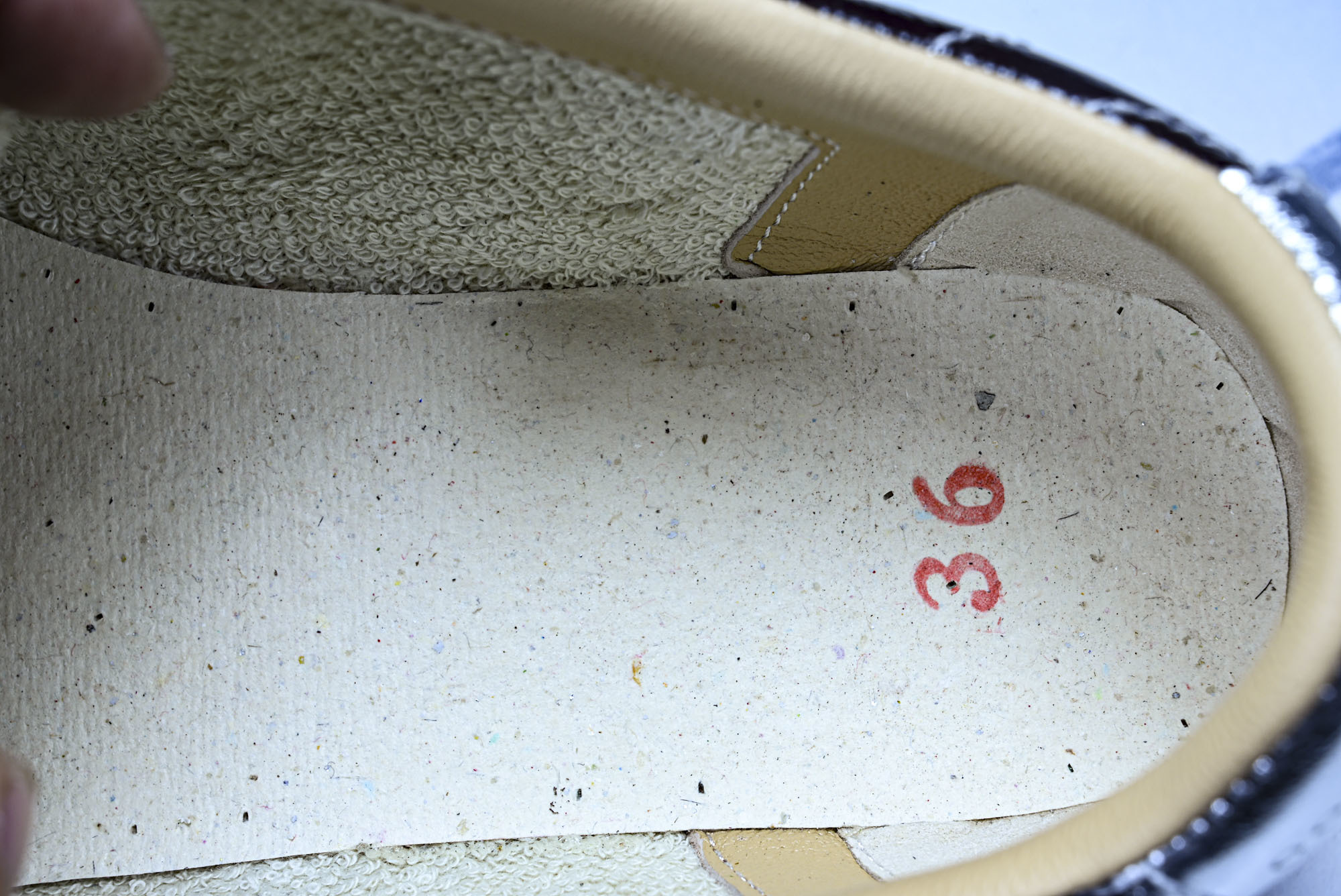 Golden Goose True Star 25s最新款 小红书爆款鞋 采用进口牛皮羊皮内里 舒适感爆