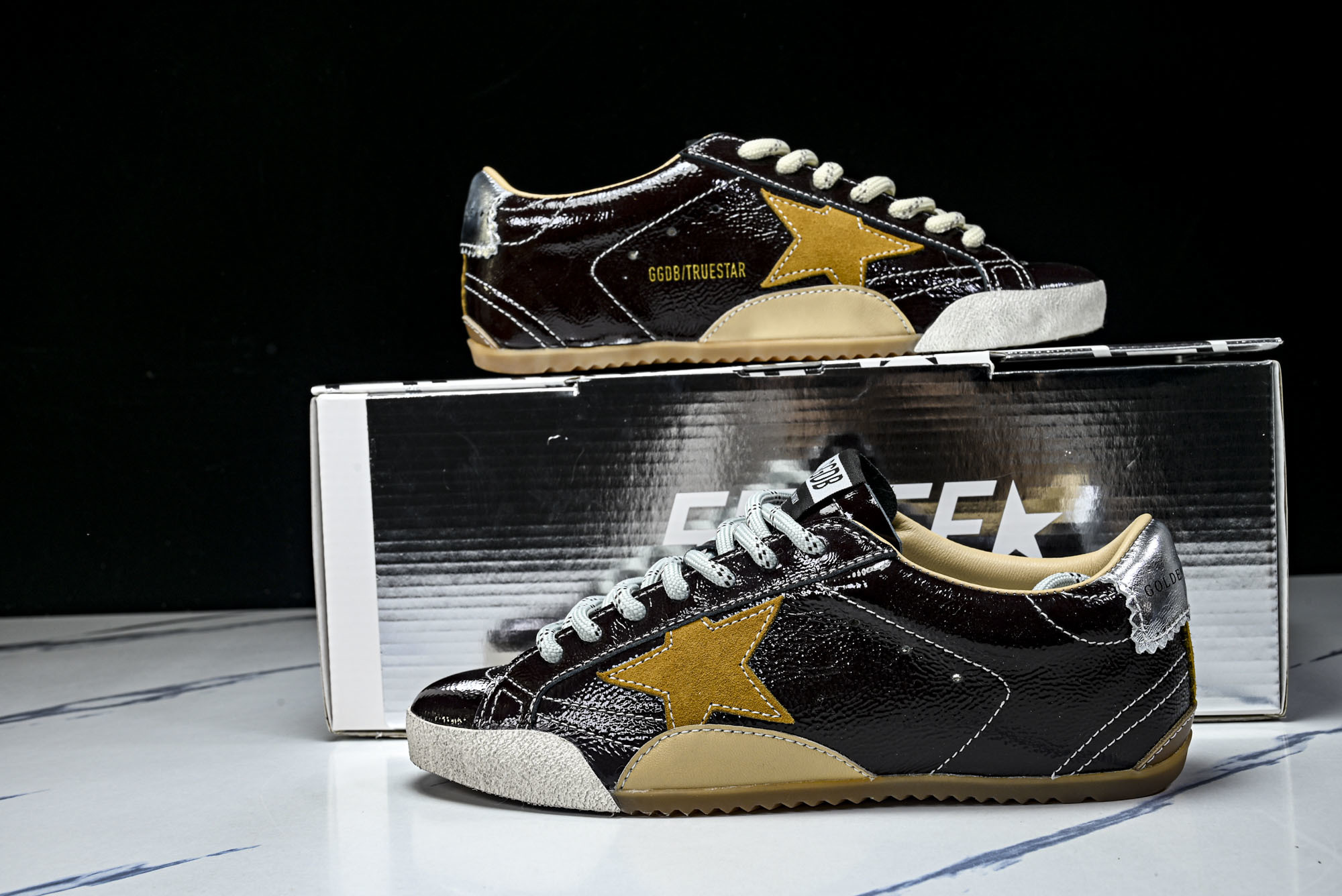 Golden Goose True Star 25s最新款 小红书爆款鞋 采用进口牛皮羊皮内里 舒适感爆