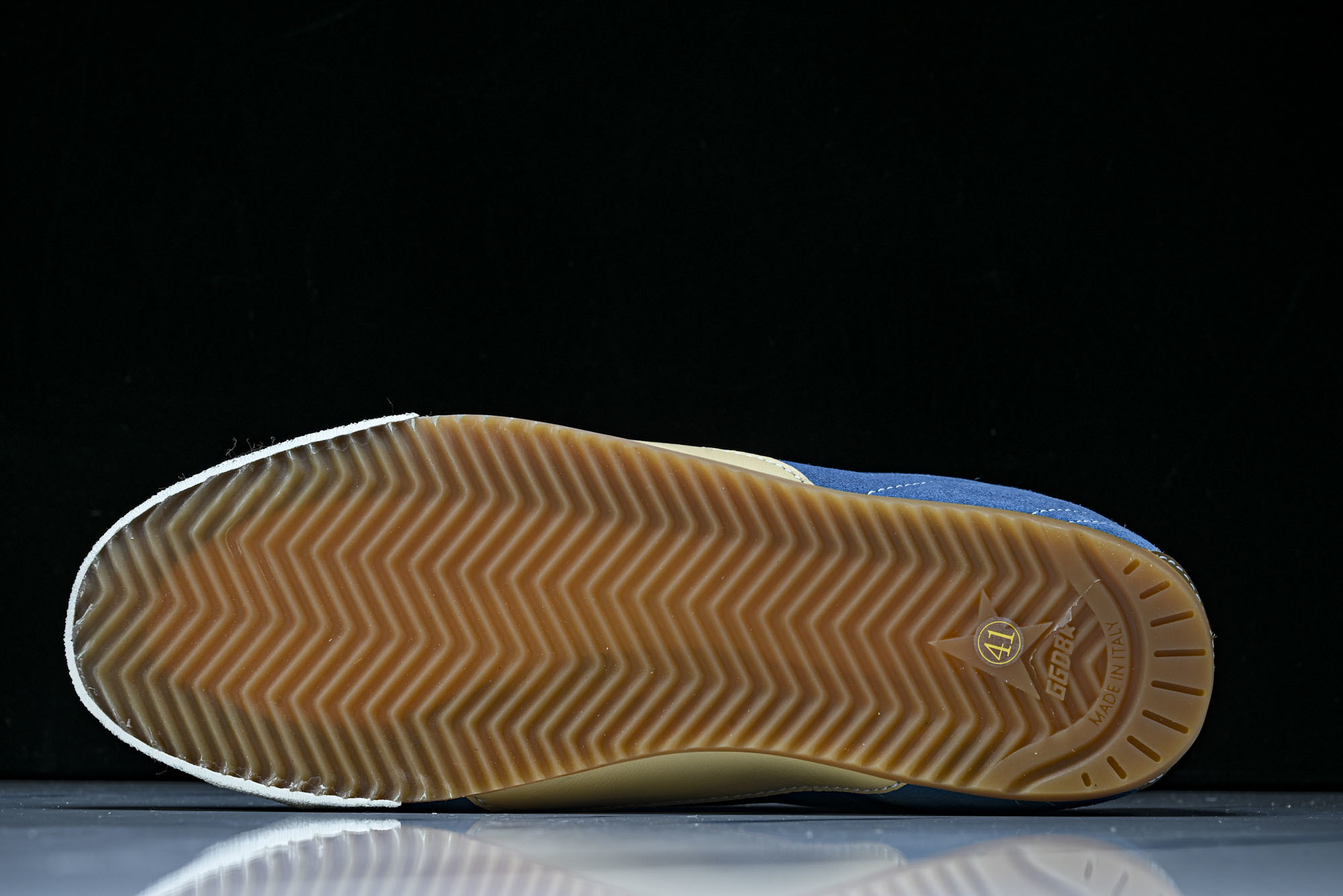 Golden Goose True Star 25s最新款 小红书爆款鞋 采用进口牛皮羊皮内里 舒适感爆