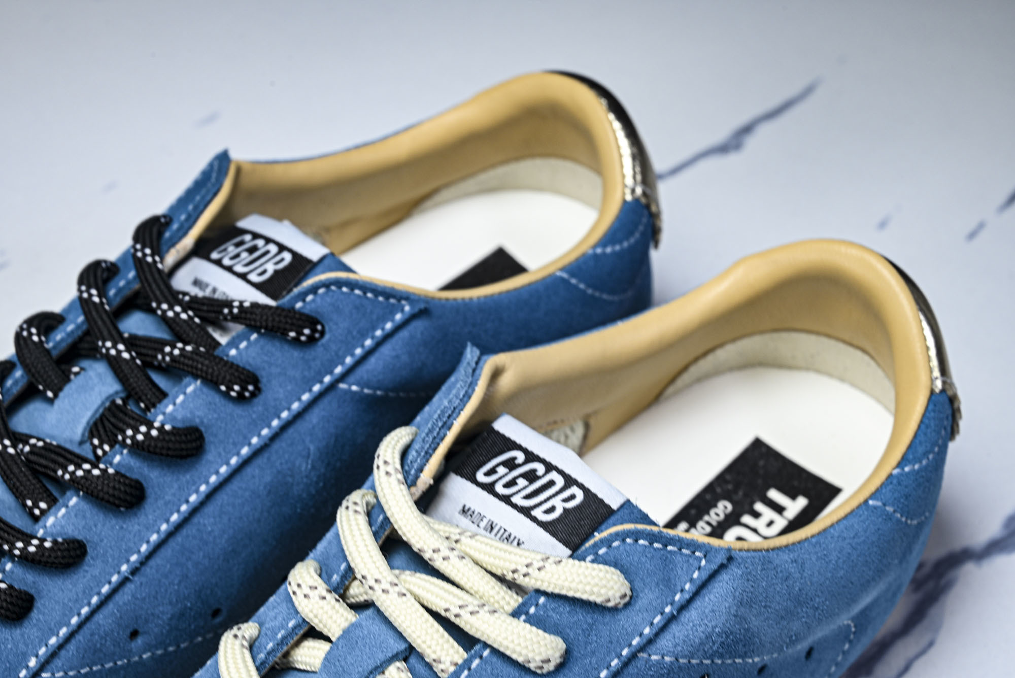 Golden Goose True Star 25s最新款 小红书爆款鞋 采用进口牛皮羊皮内里 舒适感爆