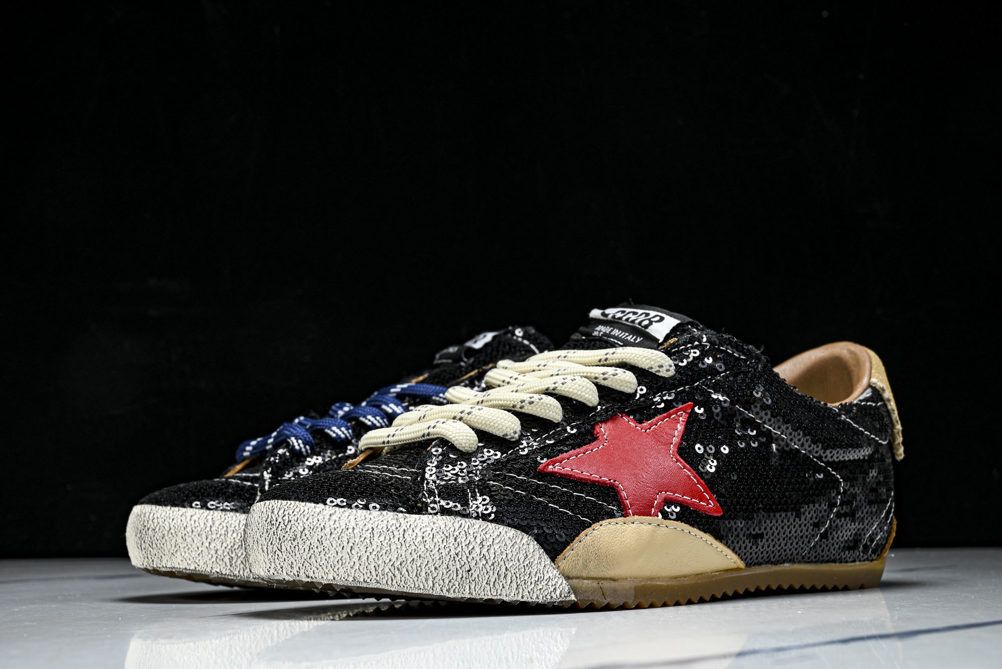 Golden Goose True Star 25s最新款 小红书爆款鞋 采用进口牛皮羊皮内里 舒适感爆