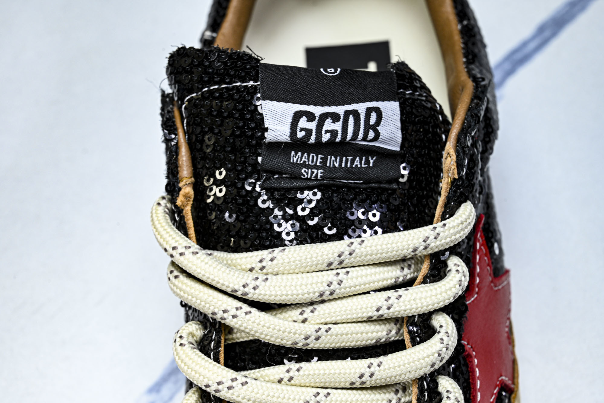 Golden Goose True Star 25s最新款 小红书爆款鞋 采用进口牛皮羊皮内里 舒适感爆
