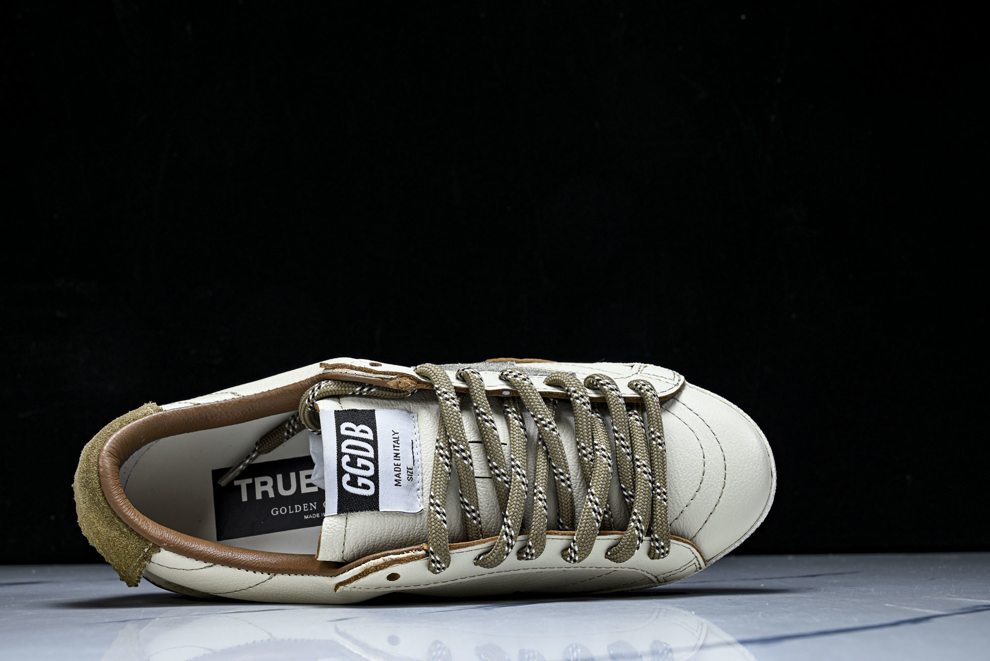 Golden Goose True Star 25s最新款 小红书爆款鞋 采用进口牛皮羊皮内里 舒适感爆